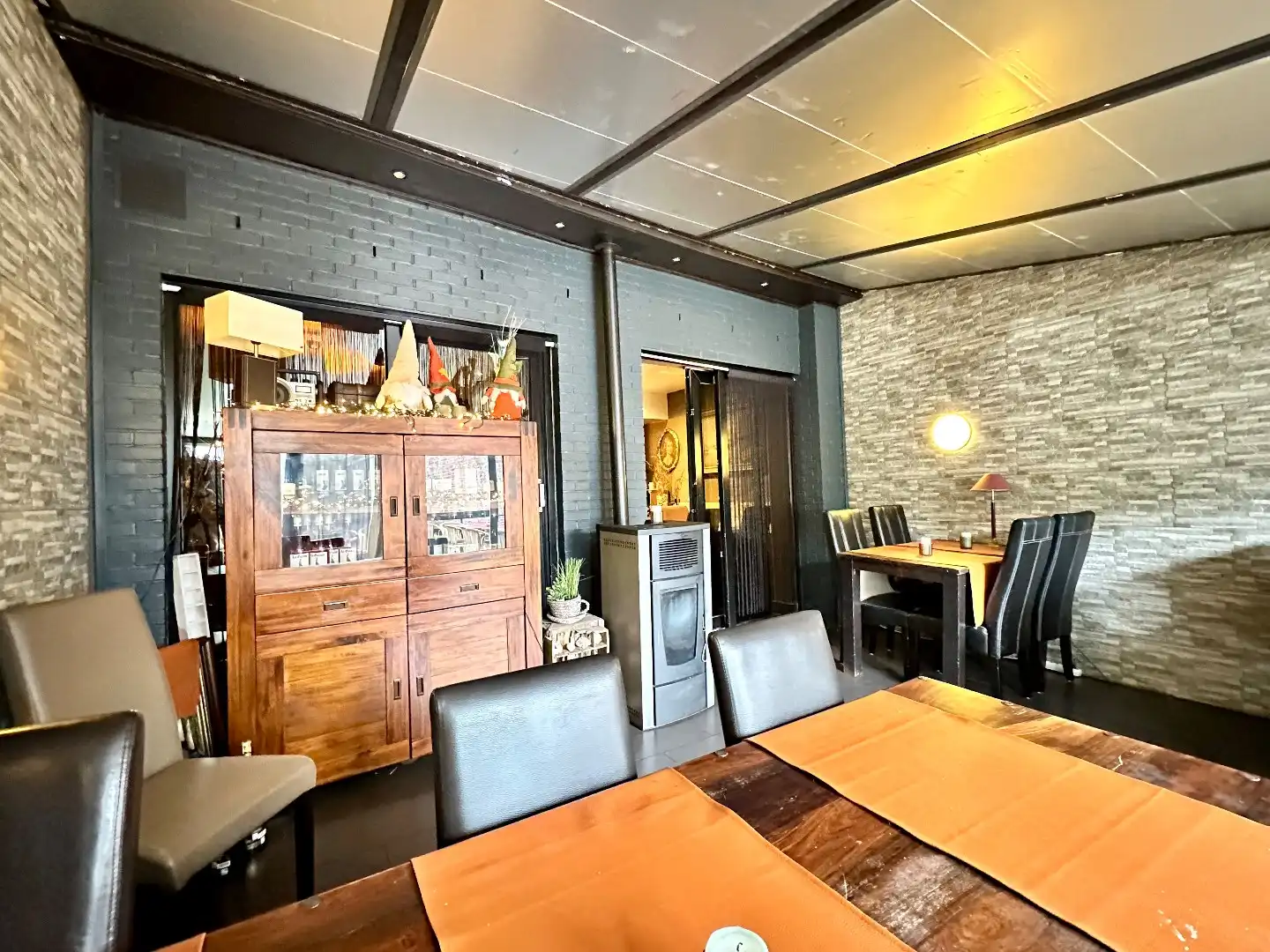 TE KOOP: goed draaiende horecazaak met woonst in centrum Tongeren foto 11