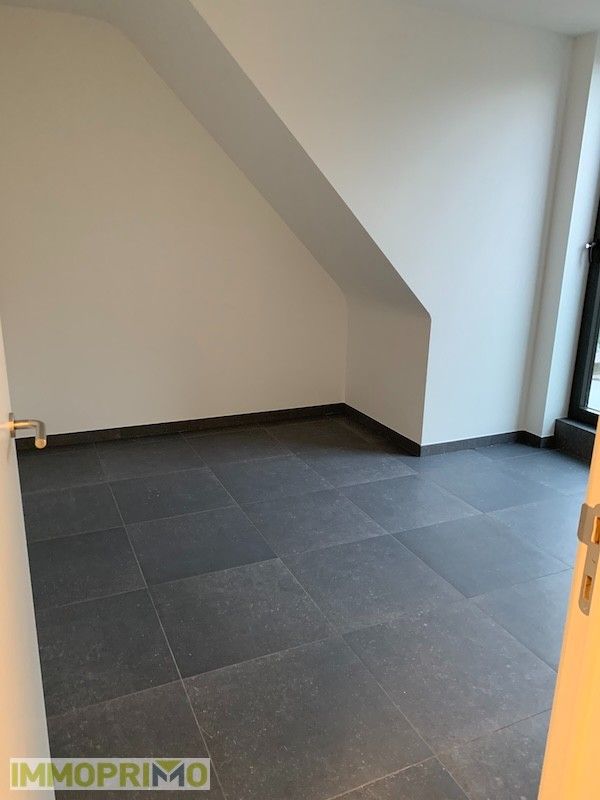 Nieuwbouw Praktijkruimte met Duplex Appartement (3 Slaapkamers) en Tuin foto 18