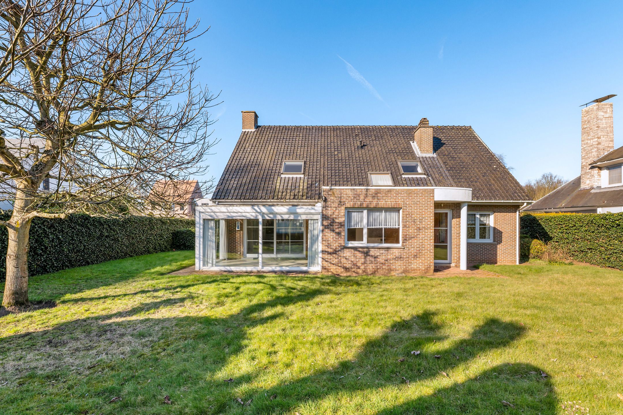 Te renoveren villa op toplocatie met veel potentieel! foto 13