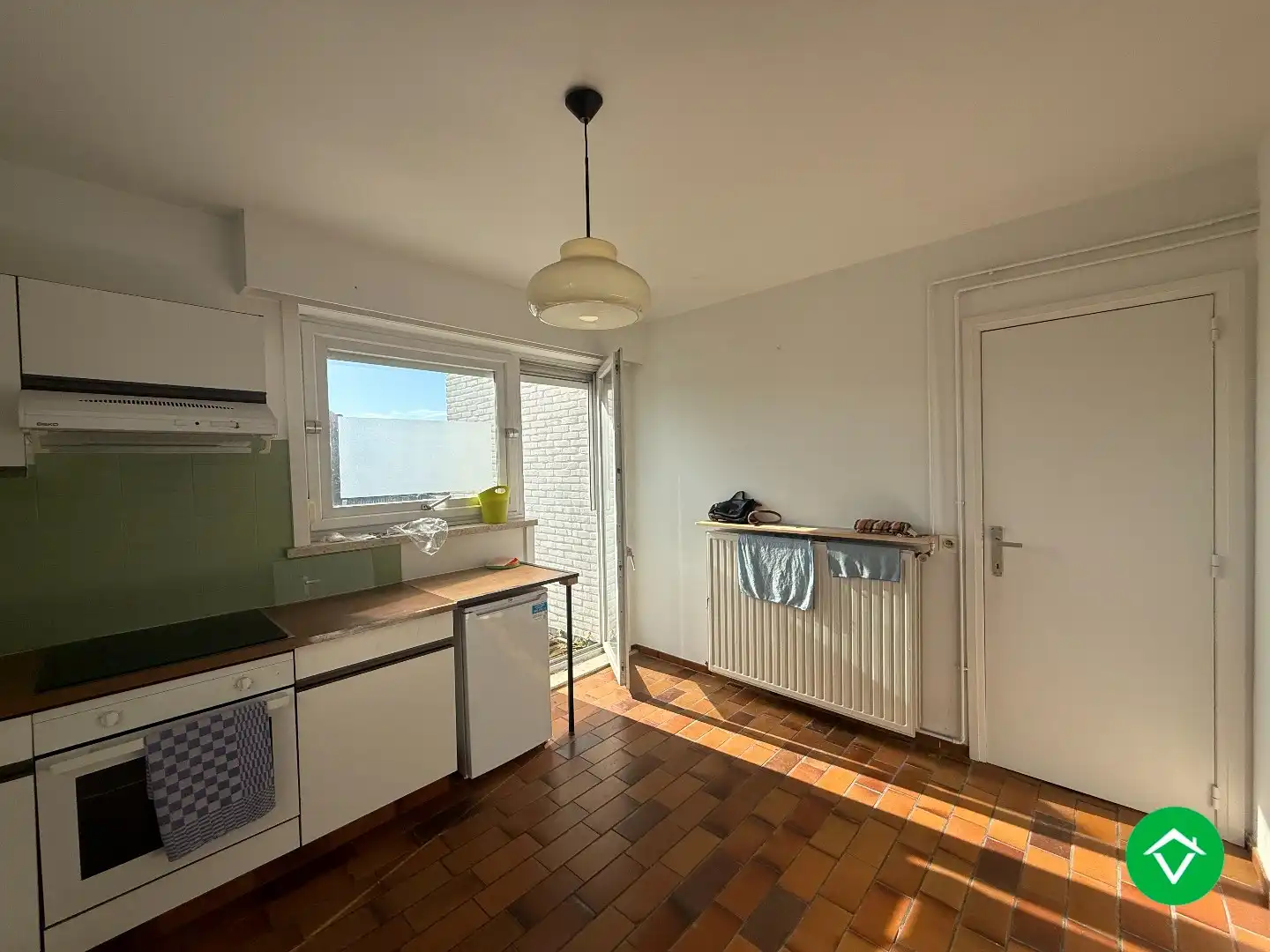 Instapklaar appartement met twee slaapkamers en garage te Roeselare foto 7