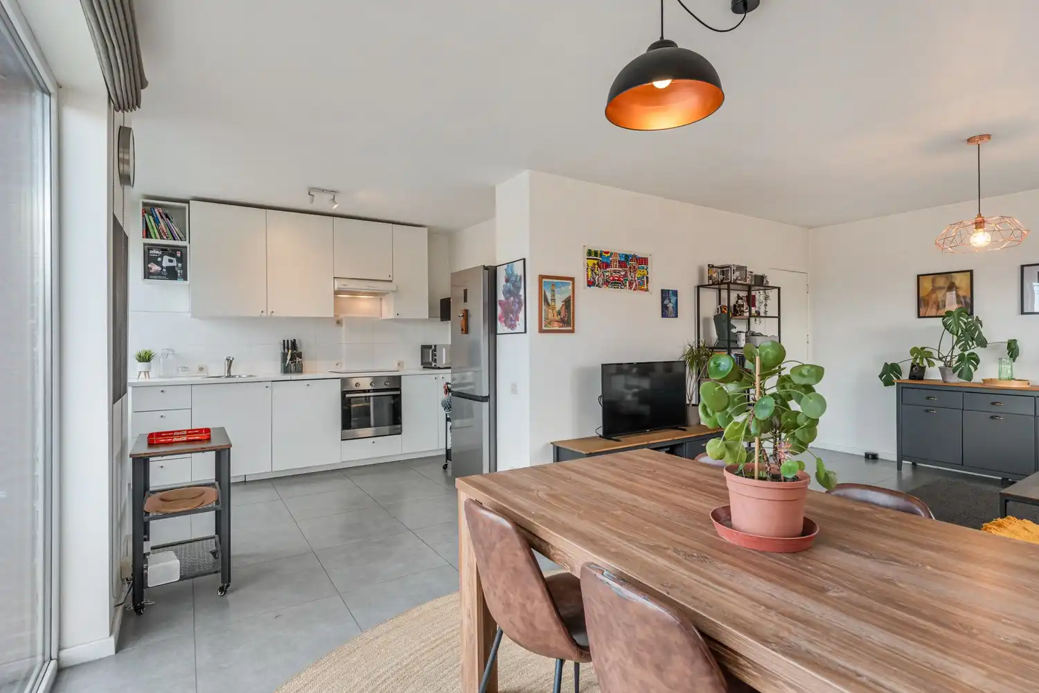 Gerenoveerd en lichtrijk appartement met 2 mooie slaapkamers, een ruim terras en een garagebox te Herent! foto 6