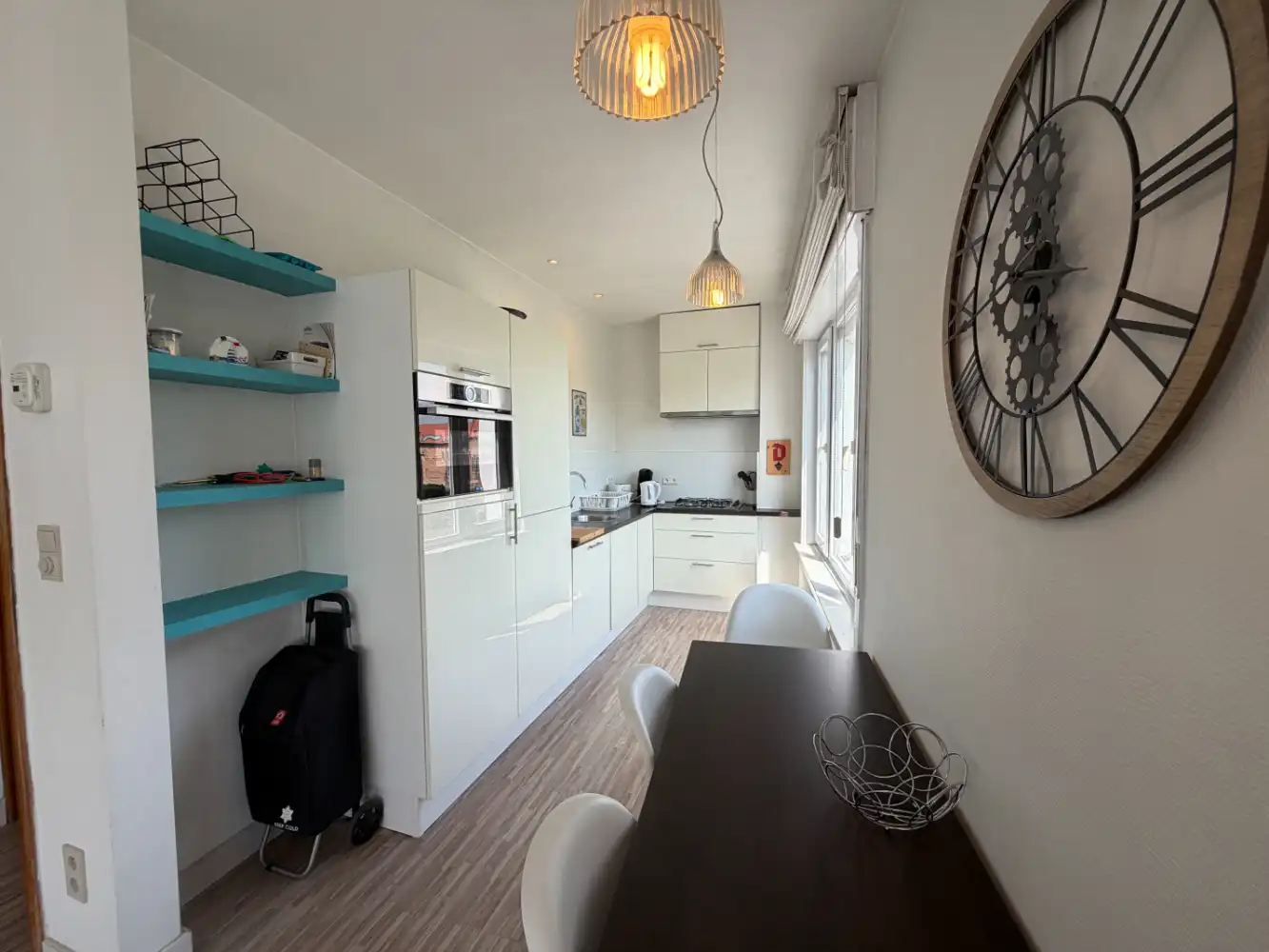 Instapklaar gemeubeld appartement met één slaapkamer. Gelegen op het tweede verdiep in een gebouw zonder lift. foto 6