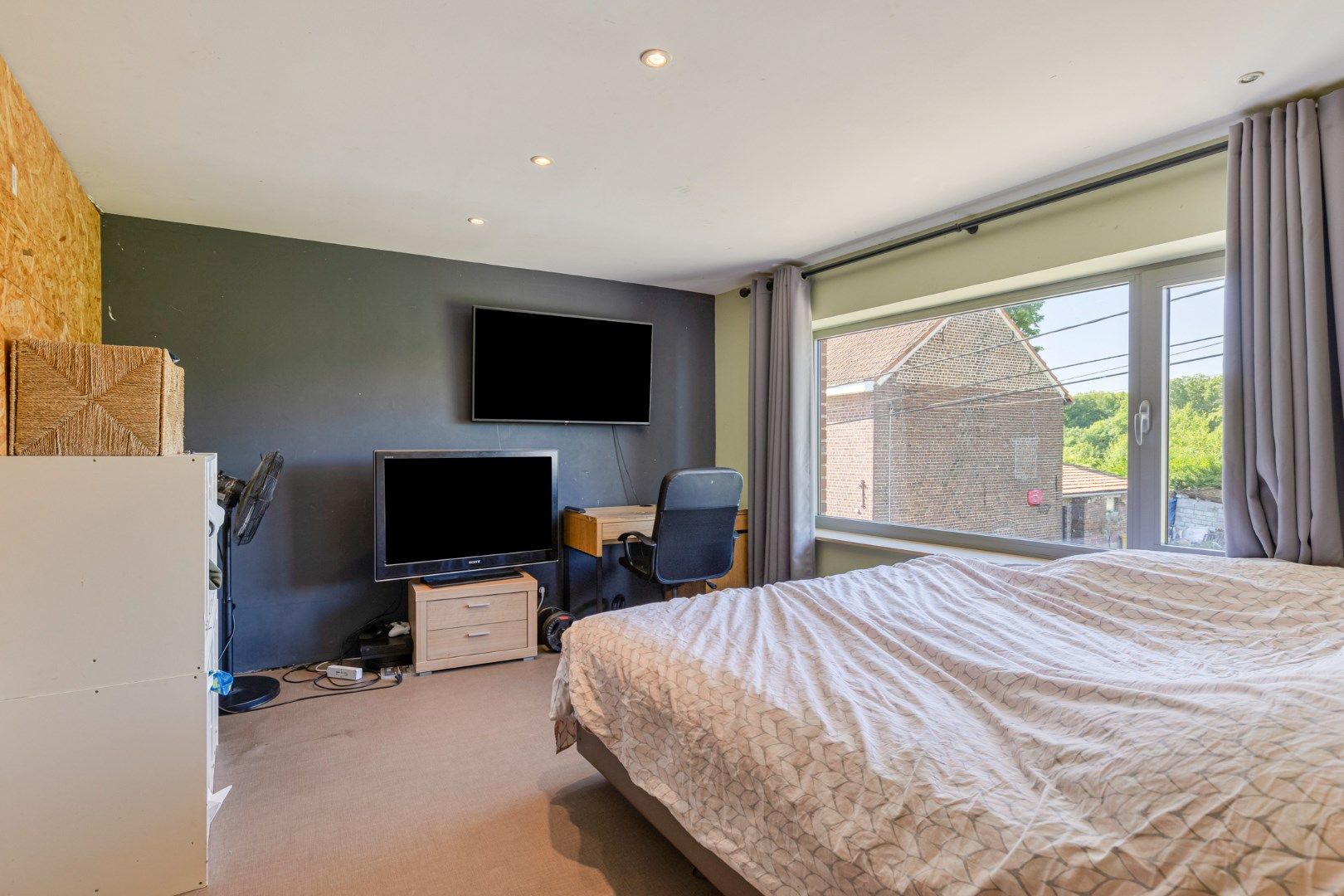  Goed gelegen open bebouwing met 4 slaapkamers en tuin in Kerkom - EPC 540 kWh/m² - bewoonbare oppervlakte 238  m²  foto 25