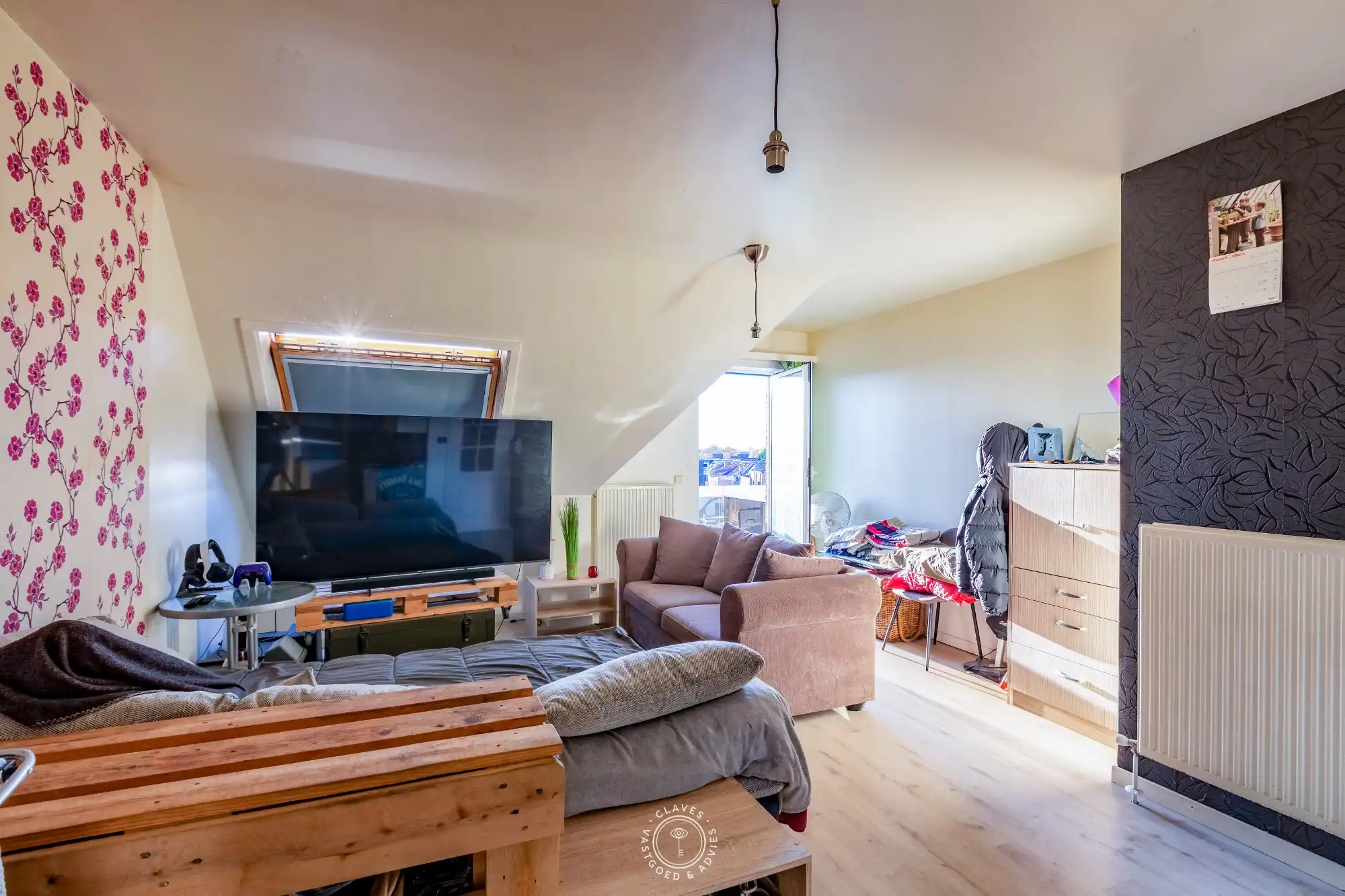 Praktische studio met terras en autostaanplaats foto 2