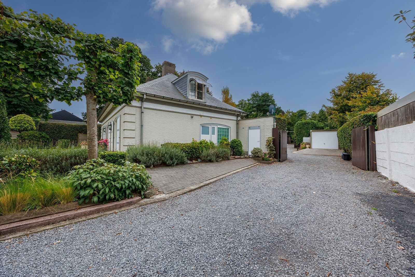 Woning met parktuin, aan het kanaal met opslagplaats van ca. 60m² foto 25