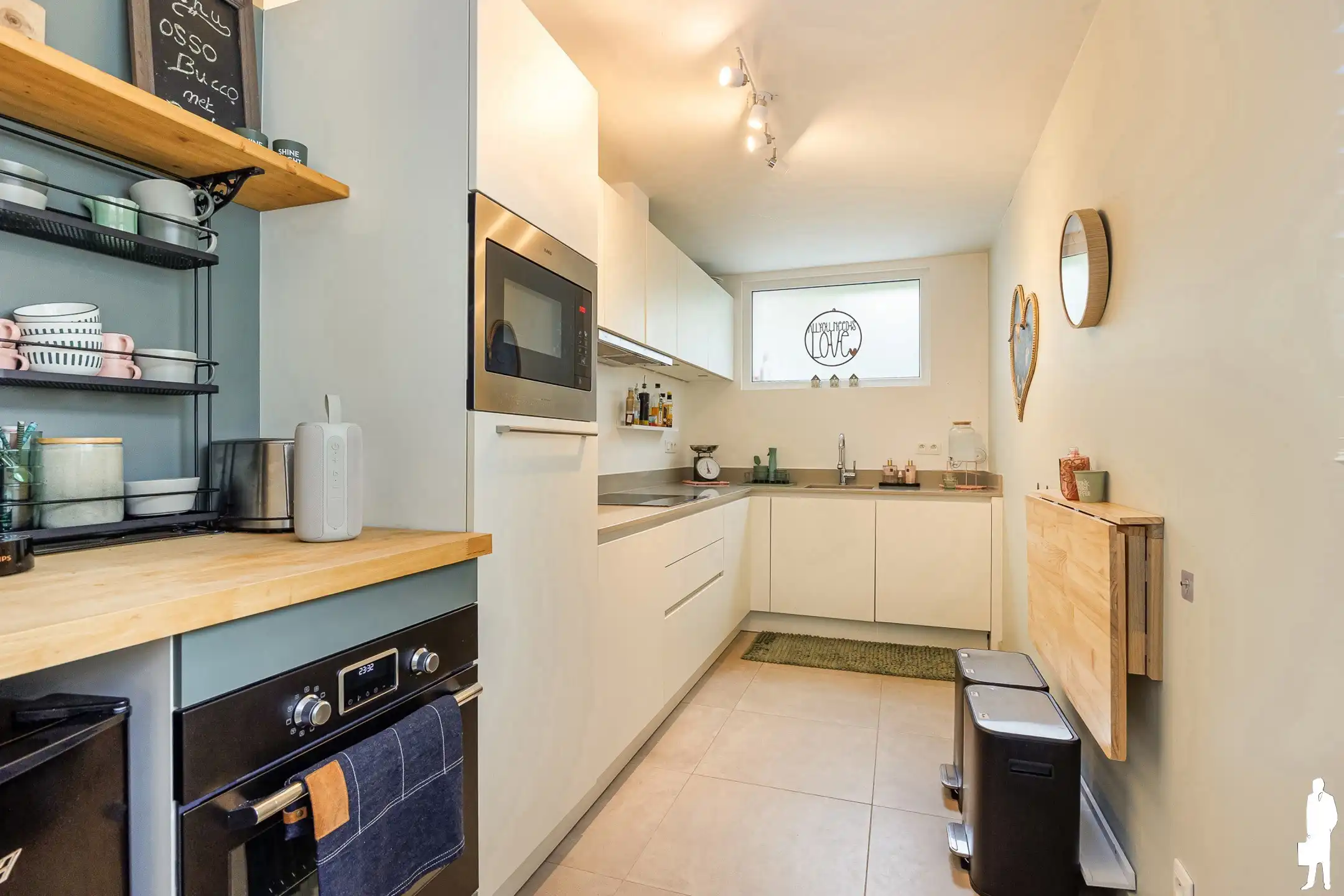 Instapklaar triplex appartement op toplocatie in Sint-Niklaas foto 5
