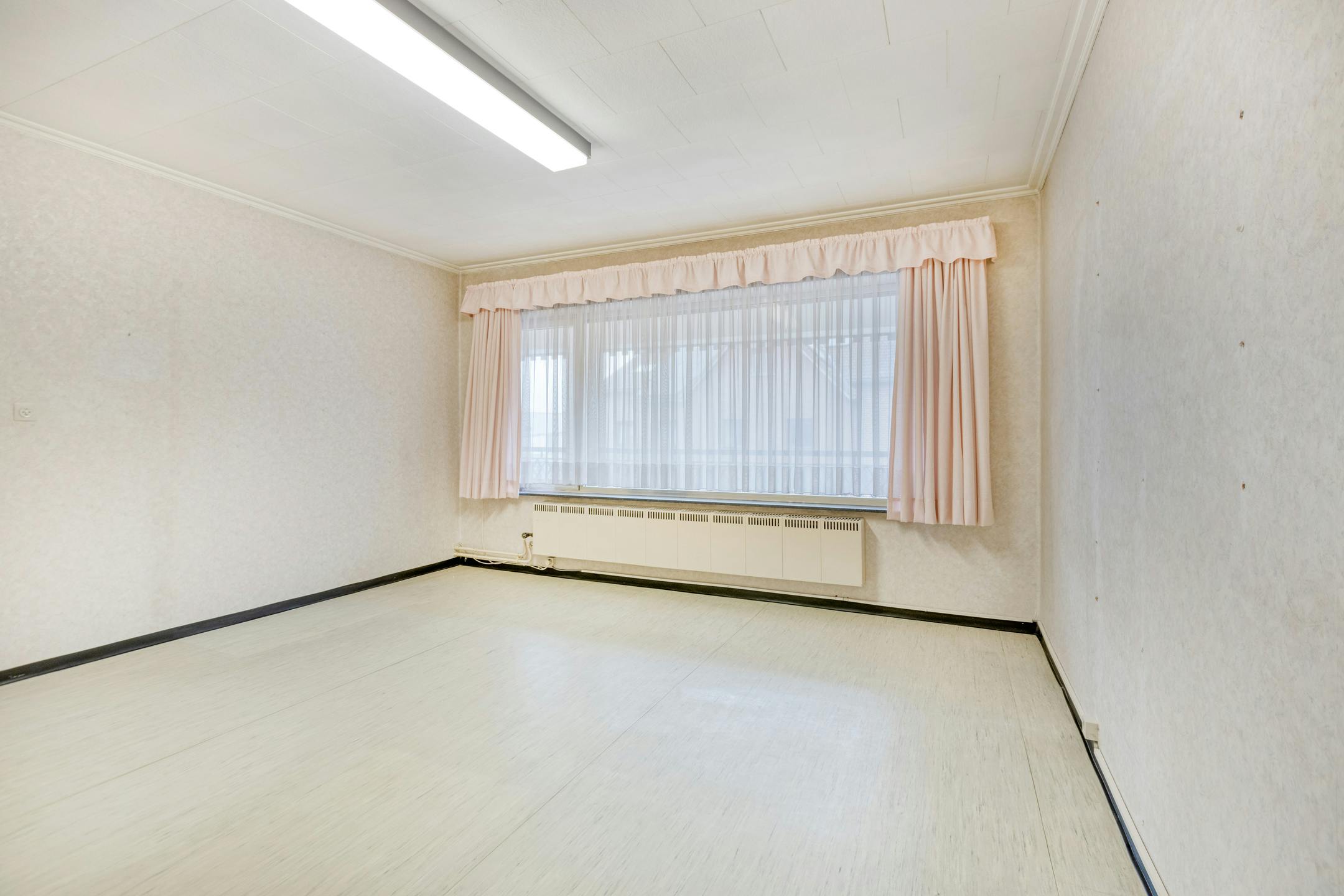 Riante woning met ontwikkelingspotentieel in Eisden te koop foto 15