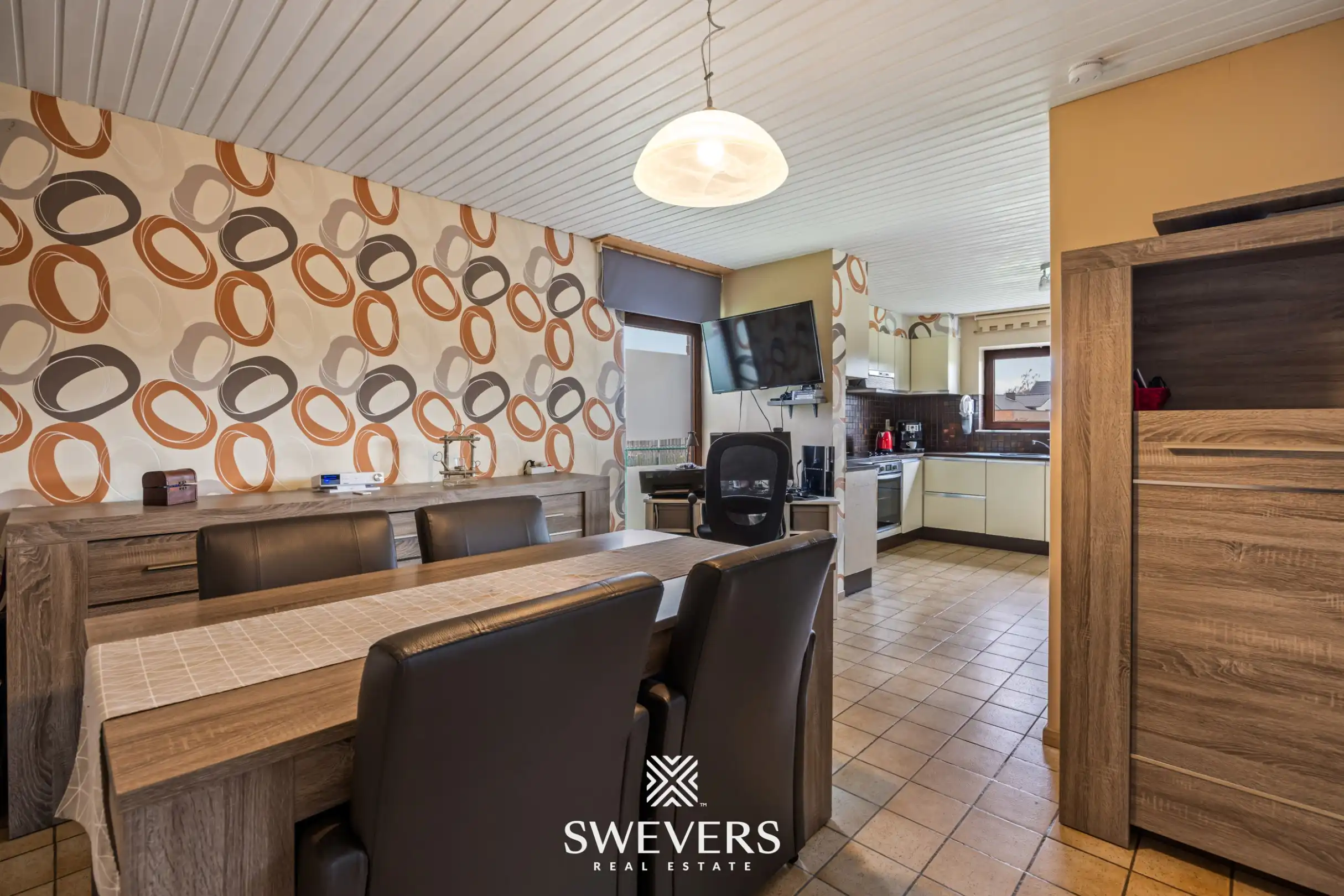 Zonnige woning met ruime zuid georiënteerde tuin in het rustige Diepenbeek foto 14