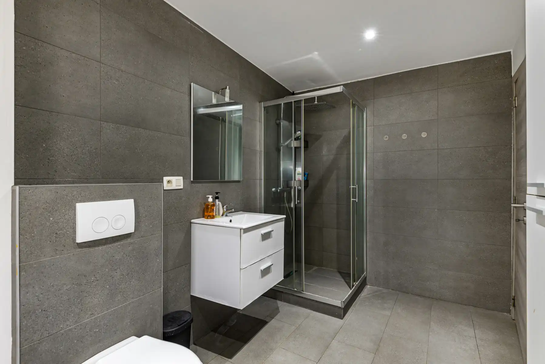 Instapklare woning met 5 slaapkamers en 2 badkamers (EPC B). foto 10