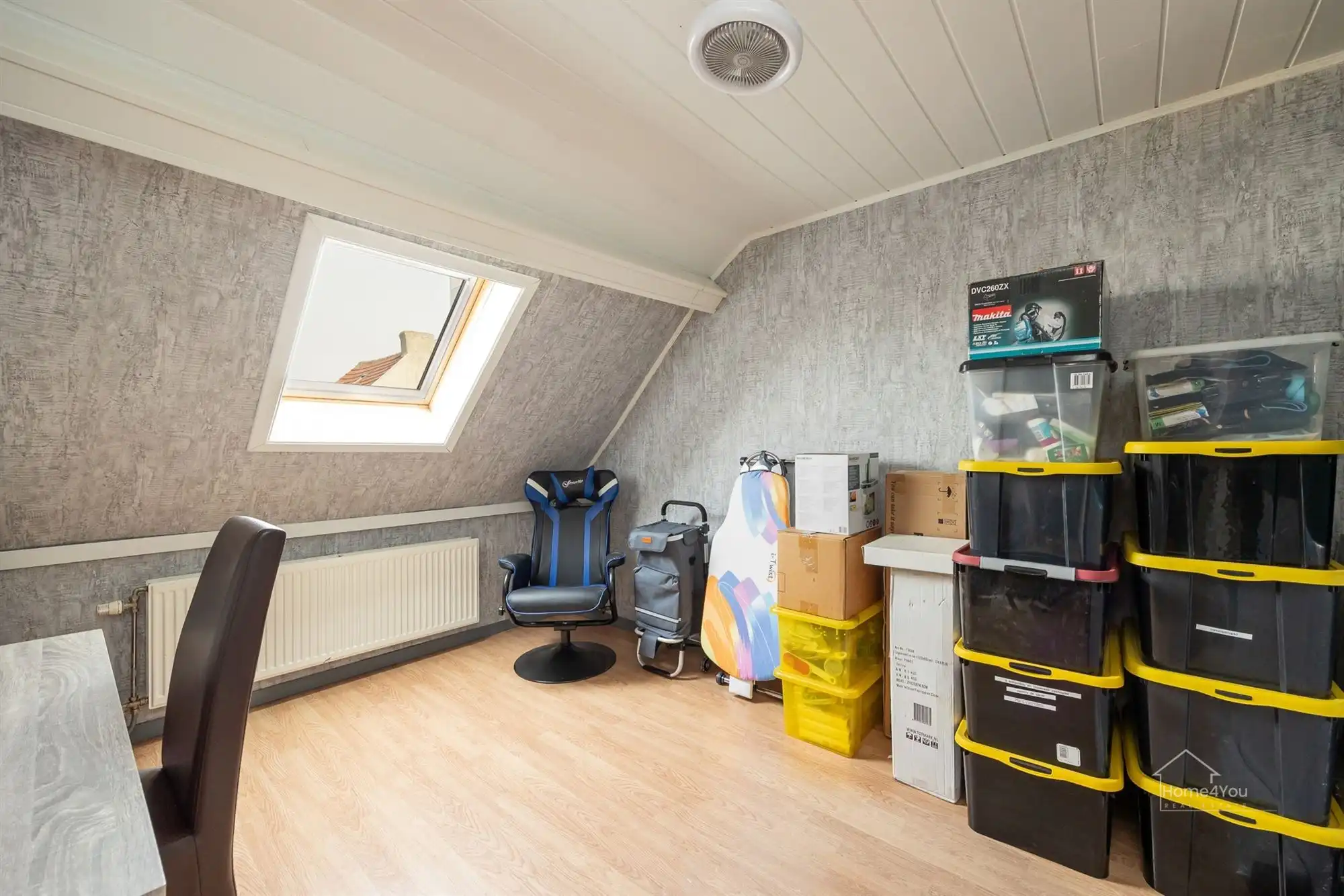Gerenoveerde woning met vier slaapkamers in Merksem! foto 15