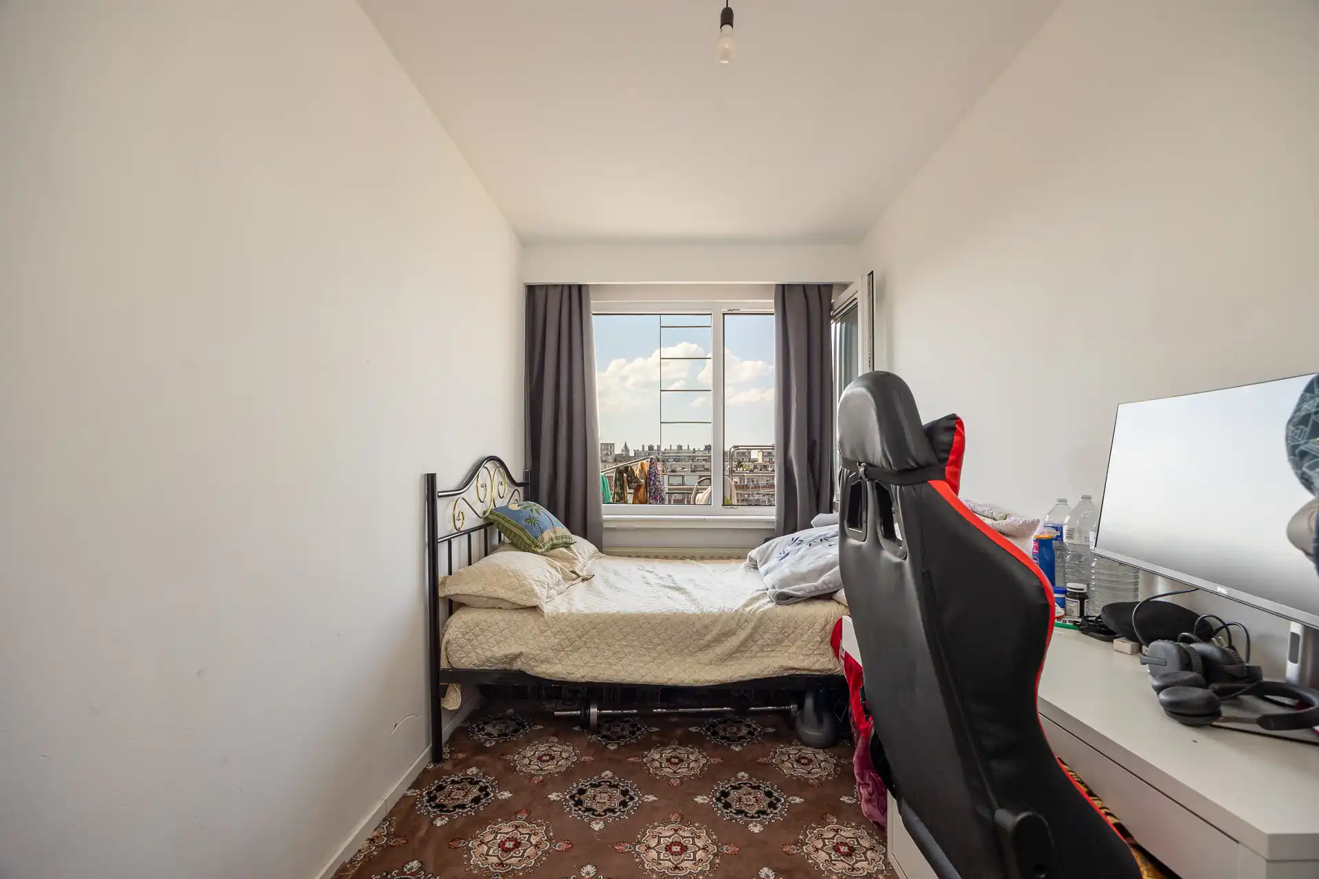 Instapklaar appartement met 3 slaapkamers, terras en kelder foto 10