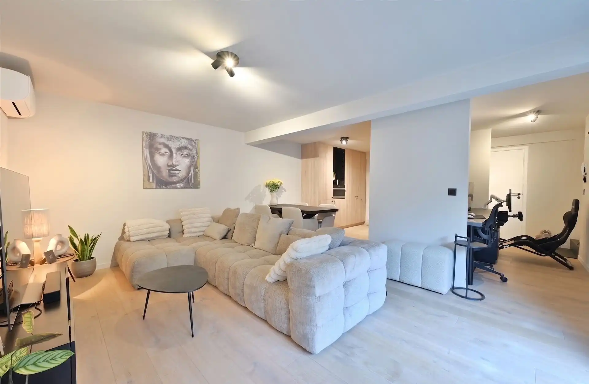 Instapklaar en energiezuinig 1-slaapkamerappartement te centrum Keerbergen foto {{pictureIndex}}