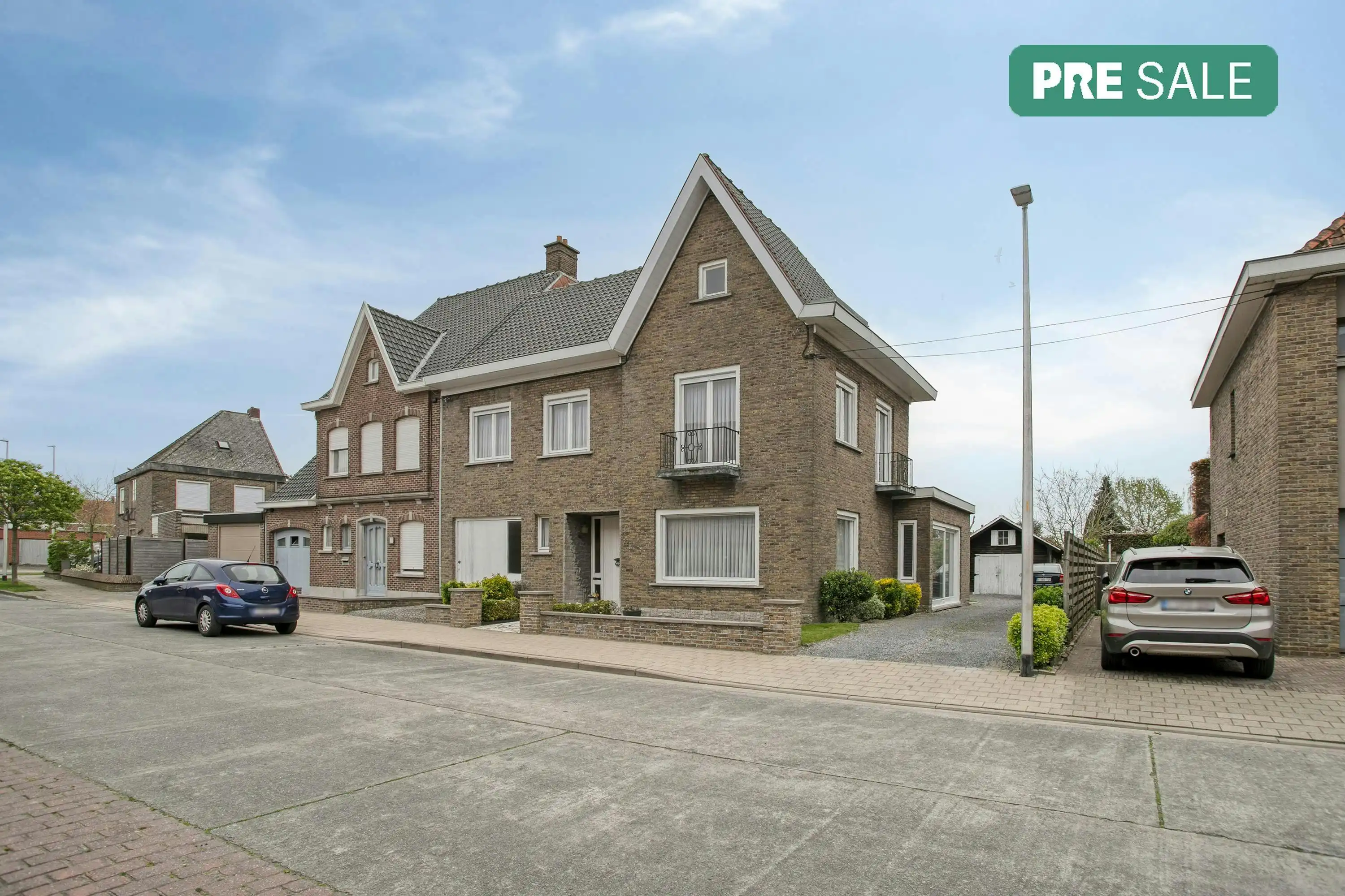 Hoofdfoto van de publicatie: Karaktervolle woning te Izegem 