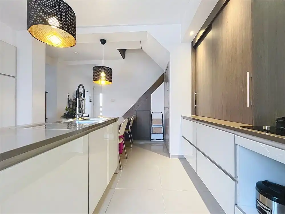 HOB met 4 - 5 slpks en super gezellig zuiders ingerichte tuin foto 13