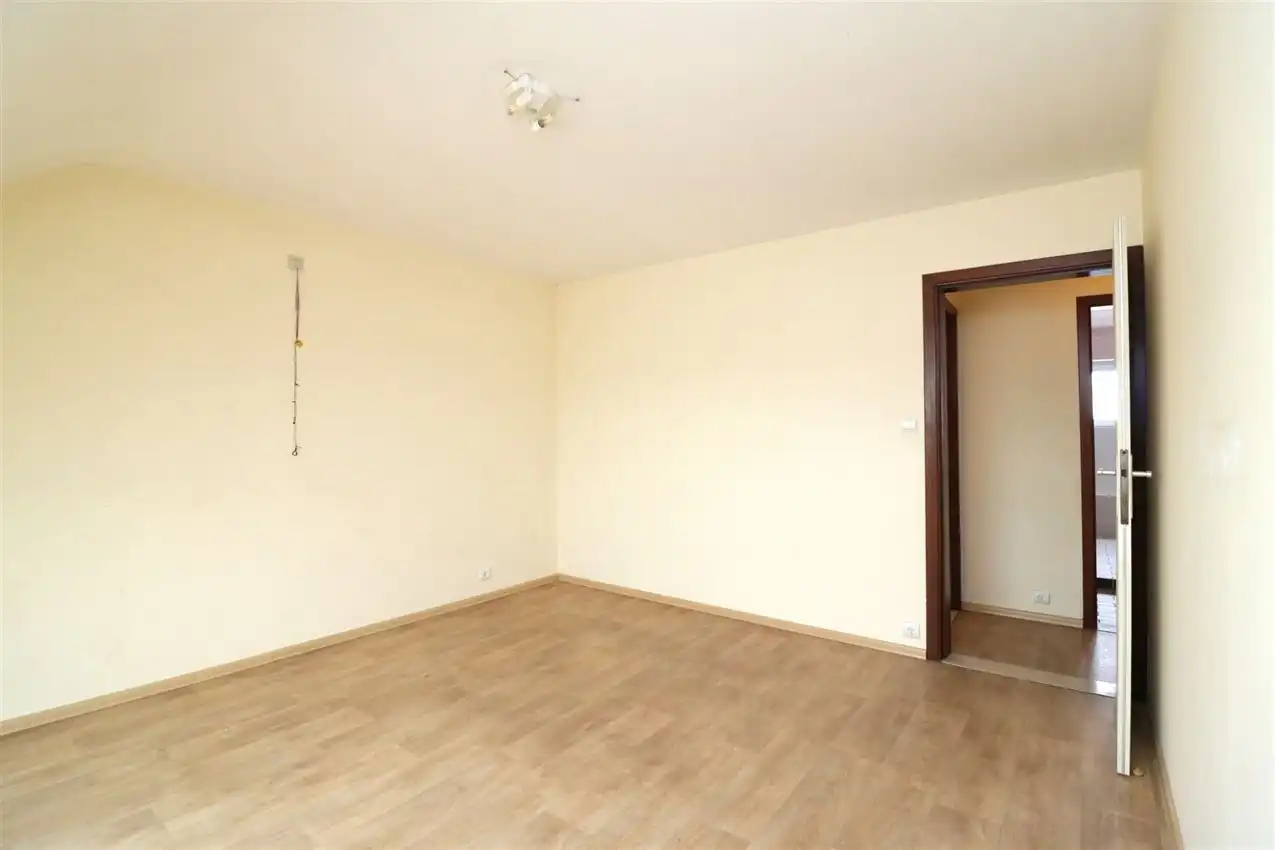 Duplexapp. met 2 grote slpkmrs en terras foto 21