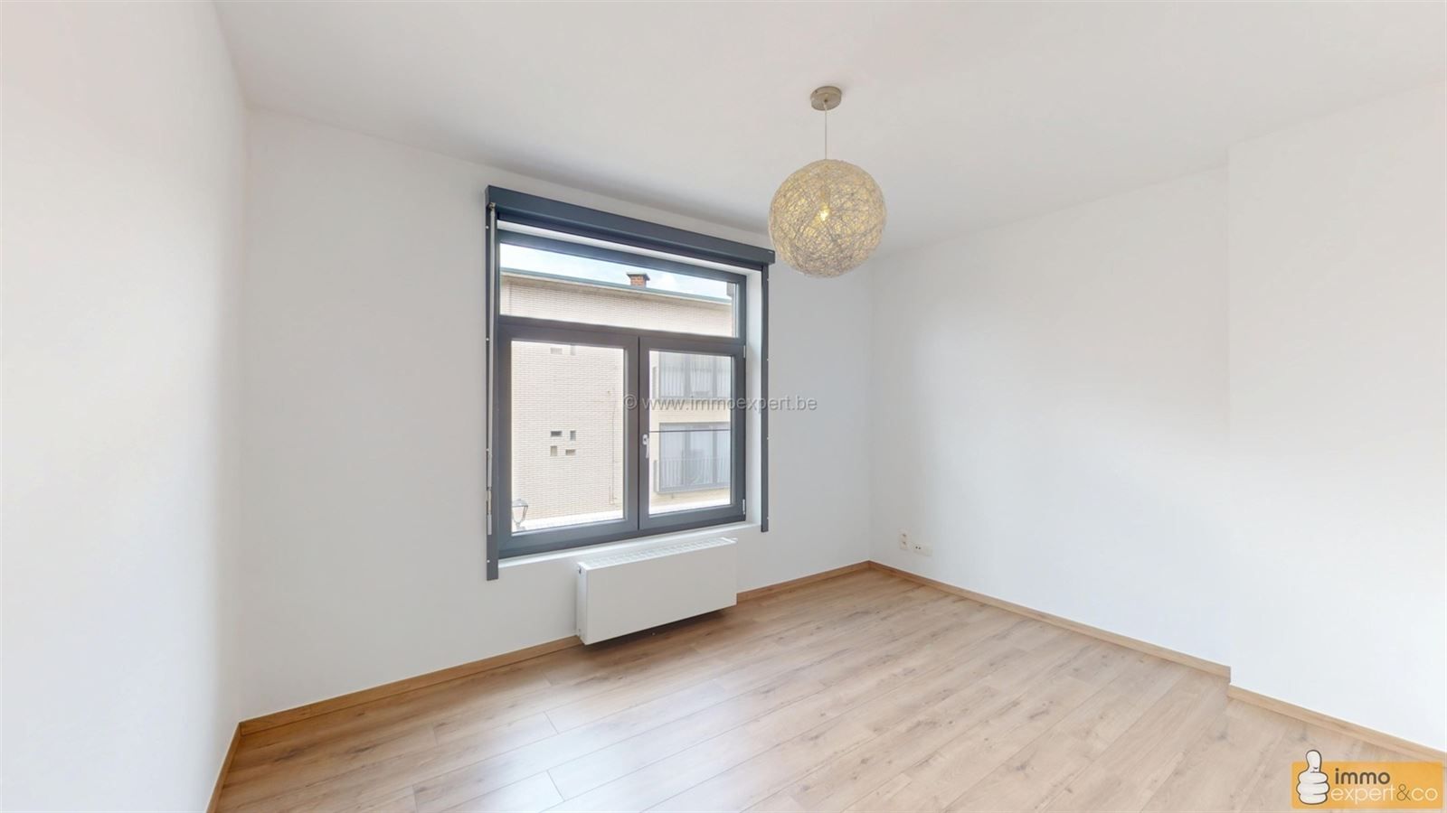 TERNAT: Woning met 2 slpks, pal in het centrum foto 12