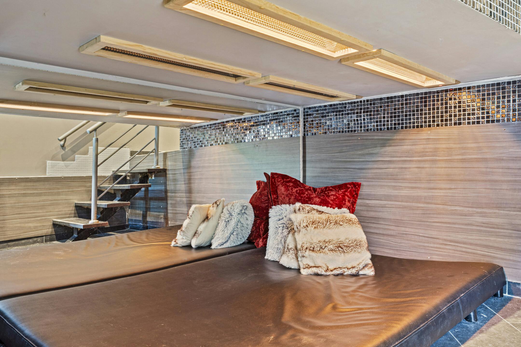Over te nemen wellnesscentrum met 3 slaapkamer appartement foto 15