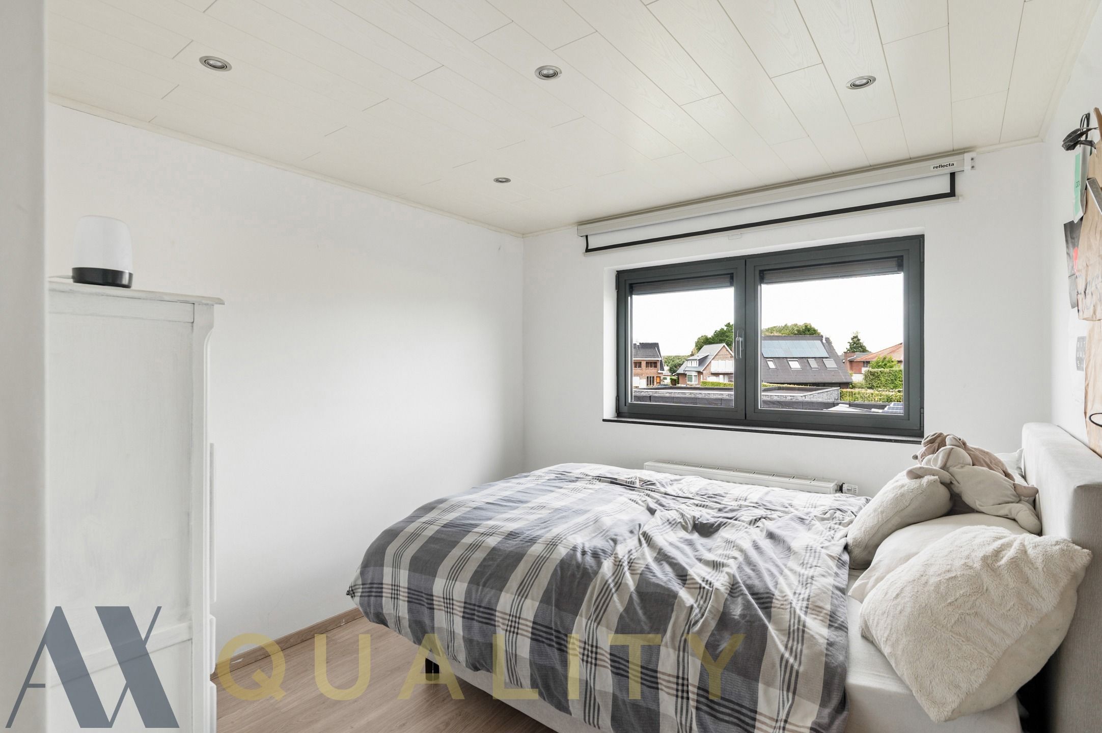 Instapklare recent energiezuinige (energielabel A) Half-open woning met  3 slpk. tuin en dubbele garage foto 11
