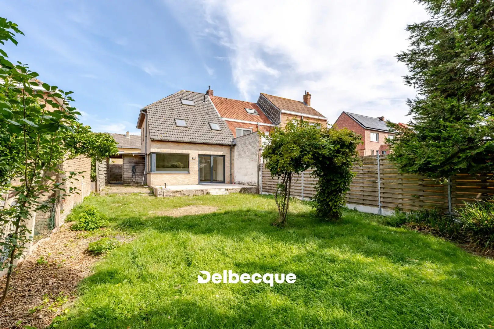 Halfopen woning met leuke tuin in gegeerde wijk te Assebroek foto 8
