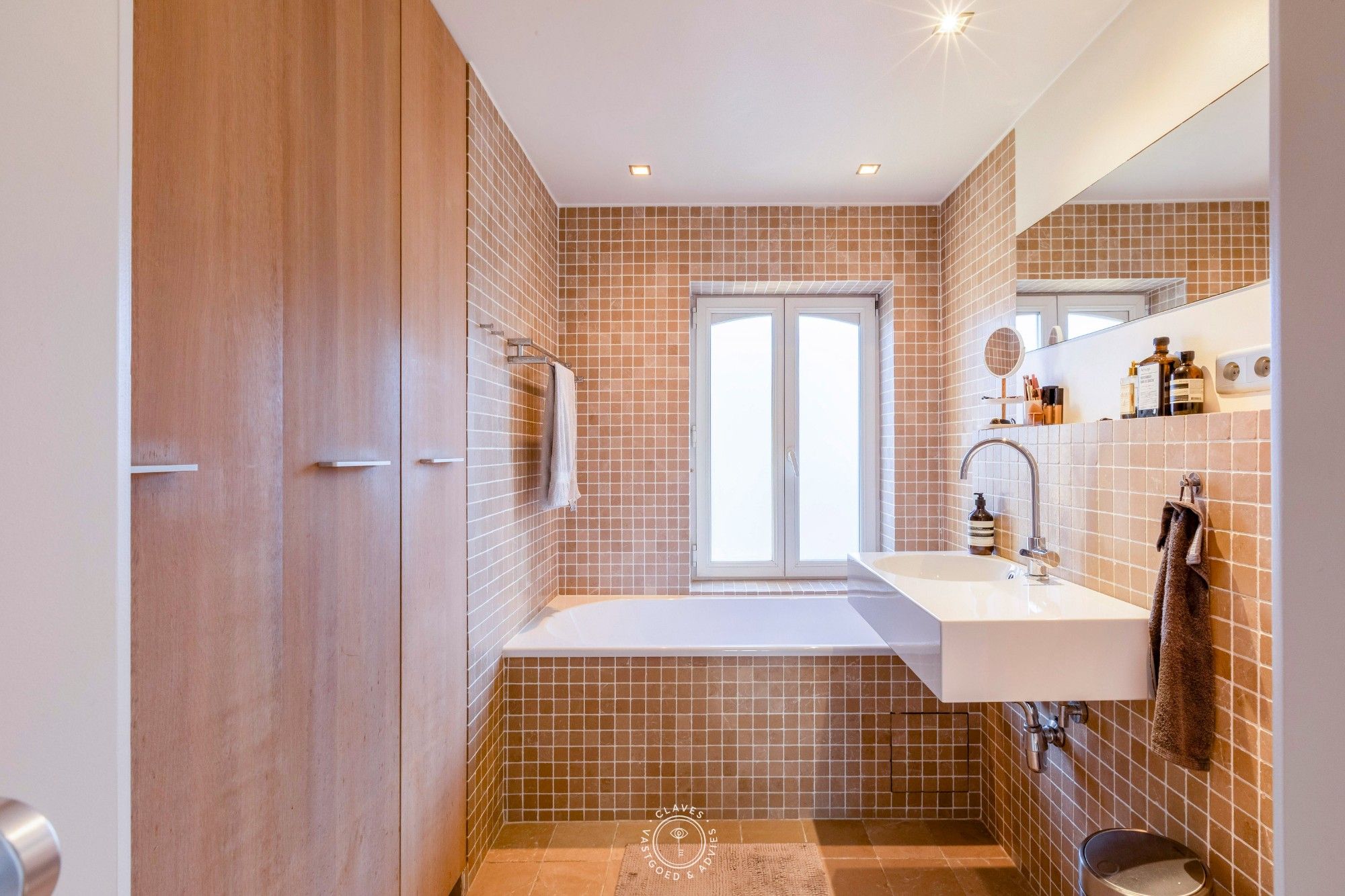 Prachtig burgerhuis met multifunctioneel karakter. foto 15