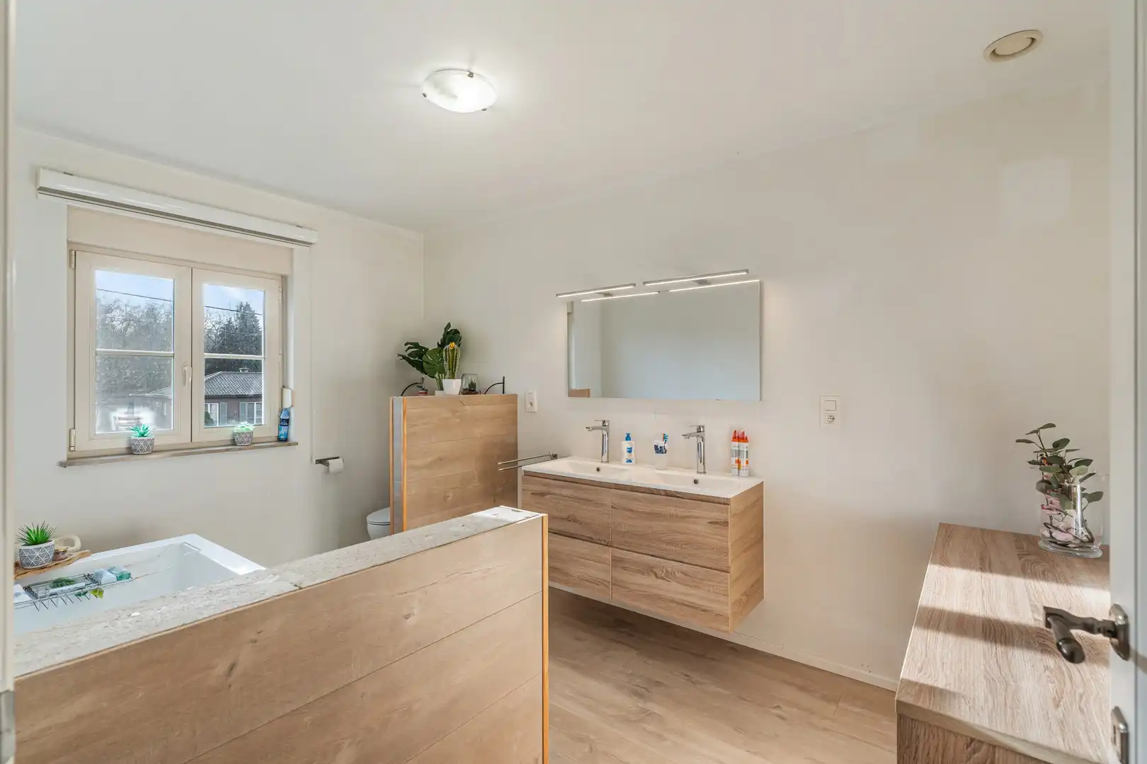 🏡 Instapklare halfopen bebouwing in landelijke stijl te koop in Houthalen-Helchteren (Binnenvaartstraat) foto 11