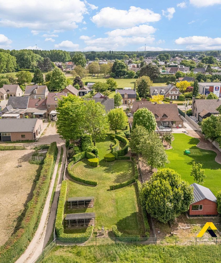 Uitzonderlijk mooie villa op 2.114 M2 in Kinrooi. foto 37