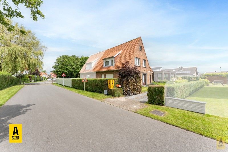 Ontdek deze charmante woning in het hart van Bredene! foto 1