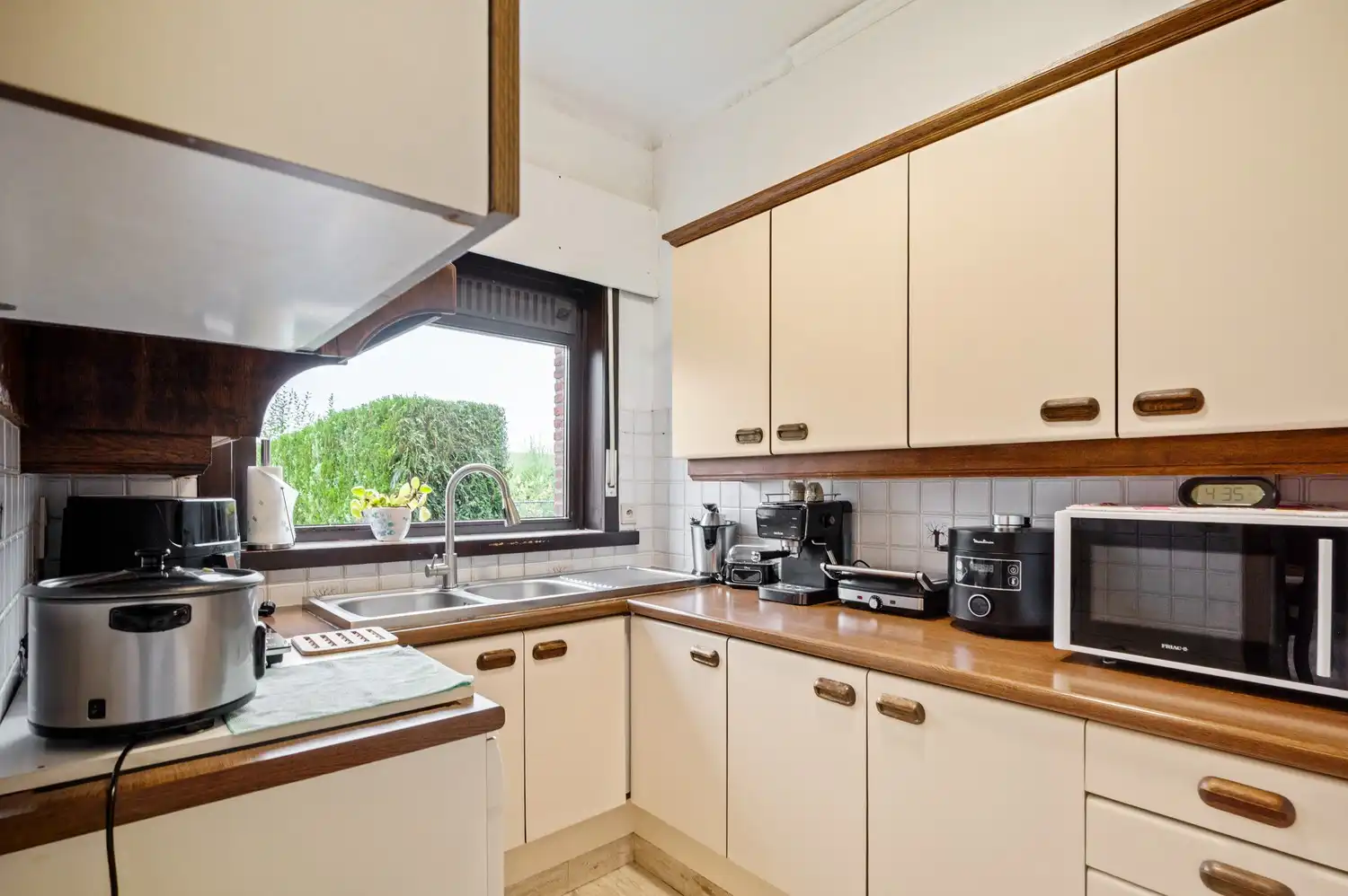 Ruime woning met 3 slpkrs en bijgebouw op perceel van 1547m² te O.L.V.-Waver foto 11