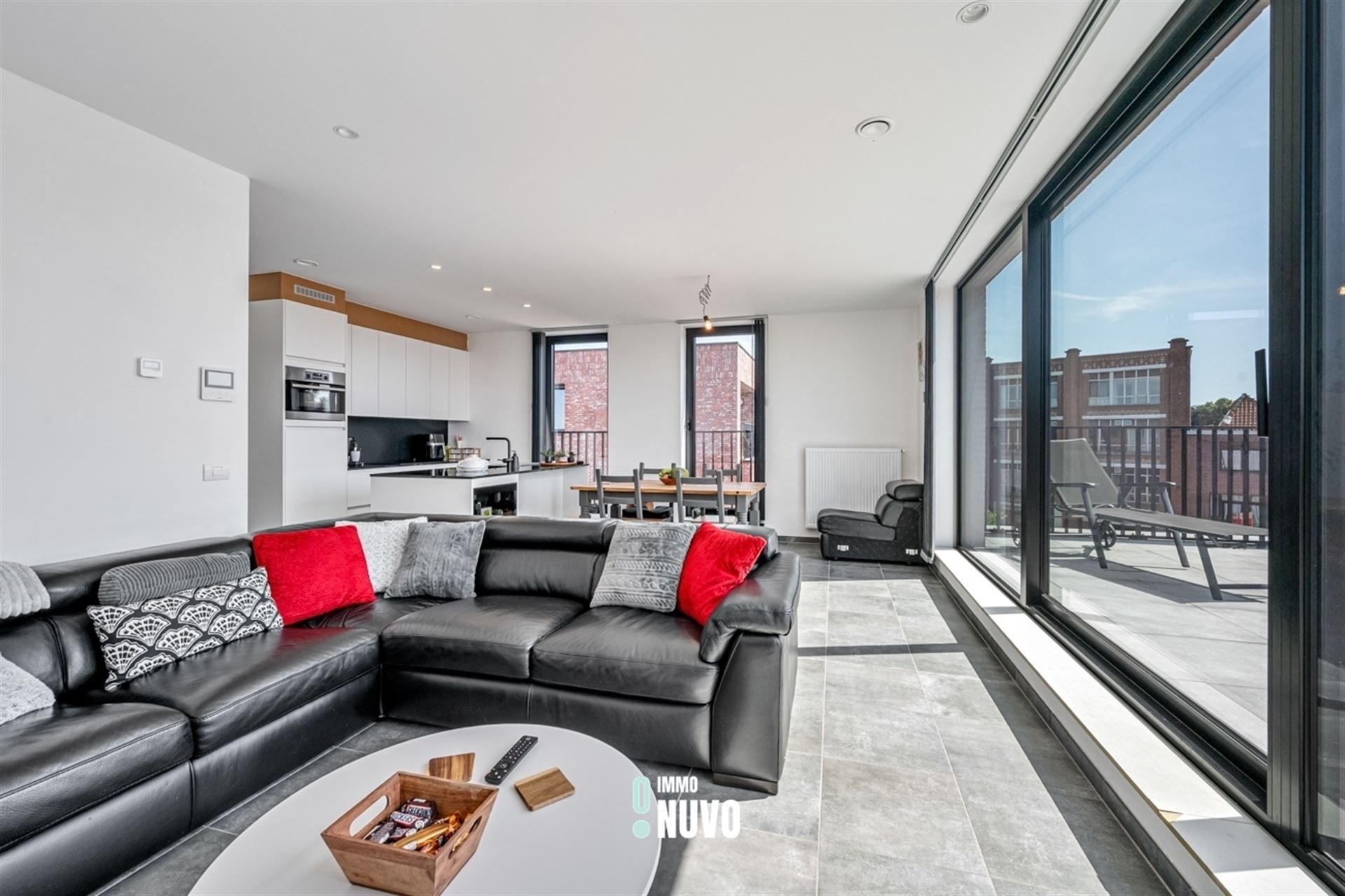 Recente Penthouse met 3 slaapkamers en ruim terras  foto 9