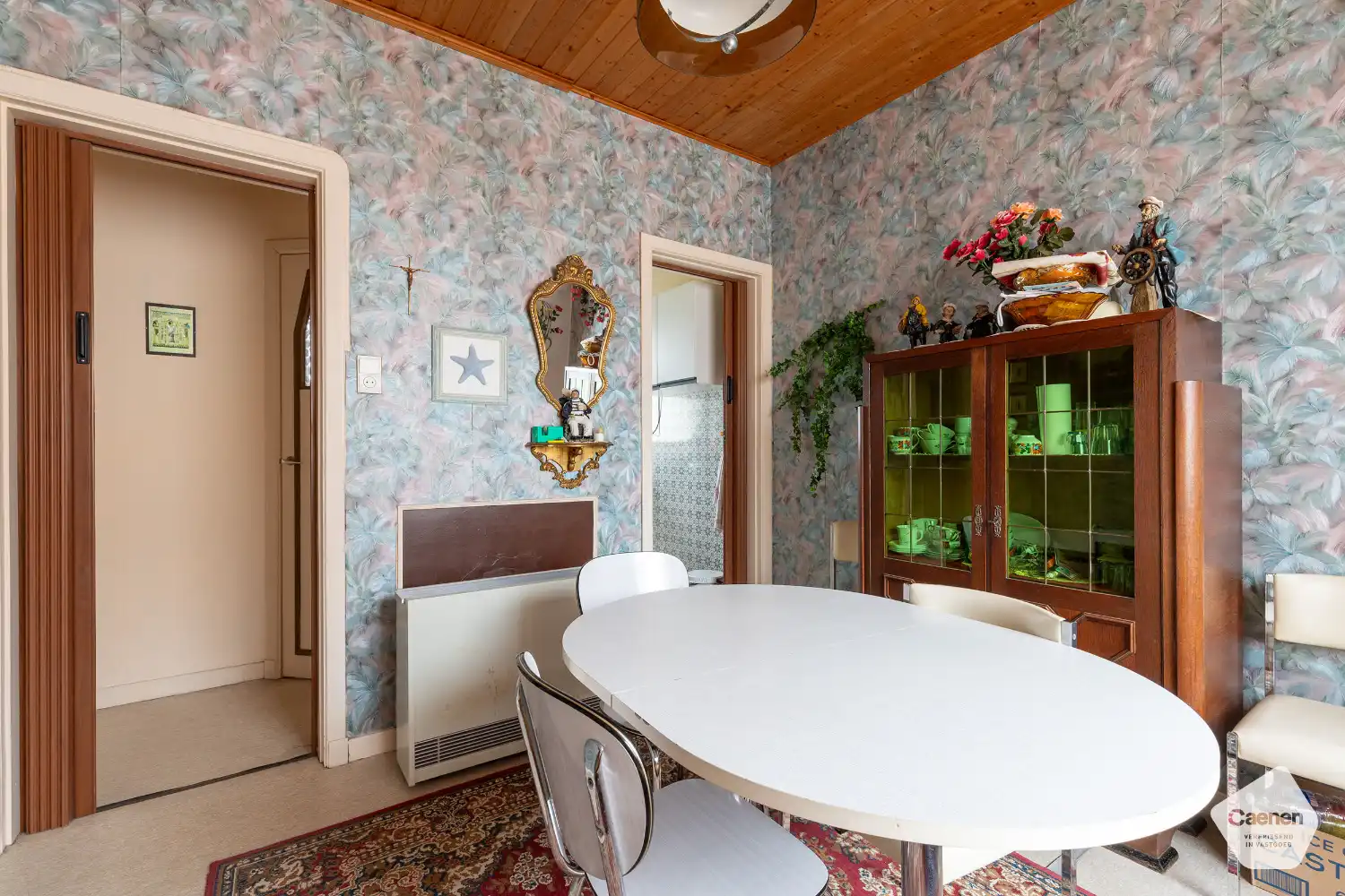 Volledig te renoveren twee slaapkamer appartement vlakbij het centrum van Blankenberge foto 4