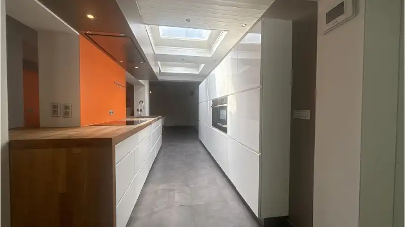 Instapklare 2-slaapkamerwoning met GARAGE, TUIN en ZWEMBAD te koop in Sint-Kruis Brugge foto 4