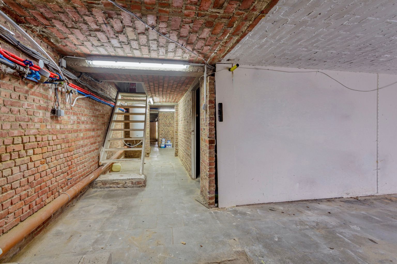 RIJWONING MET TUIN OP RUSTIGE LOCATIE VLAKBIJ DE VIANDER  foto 22