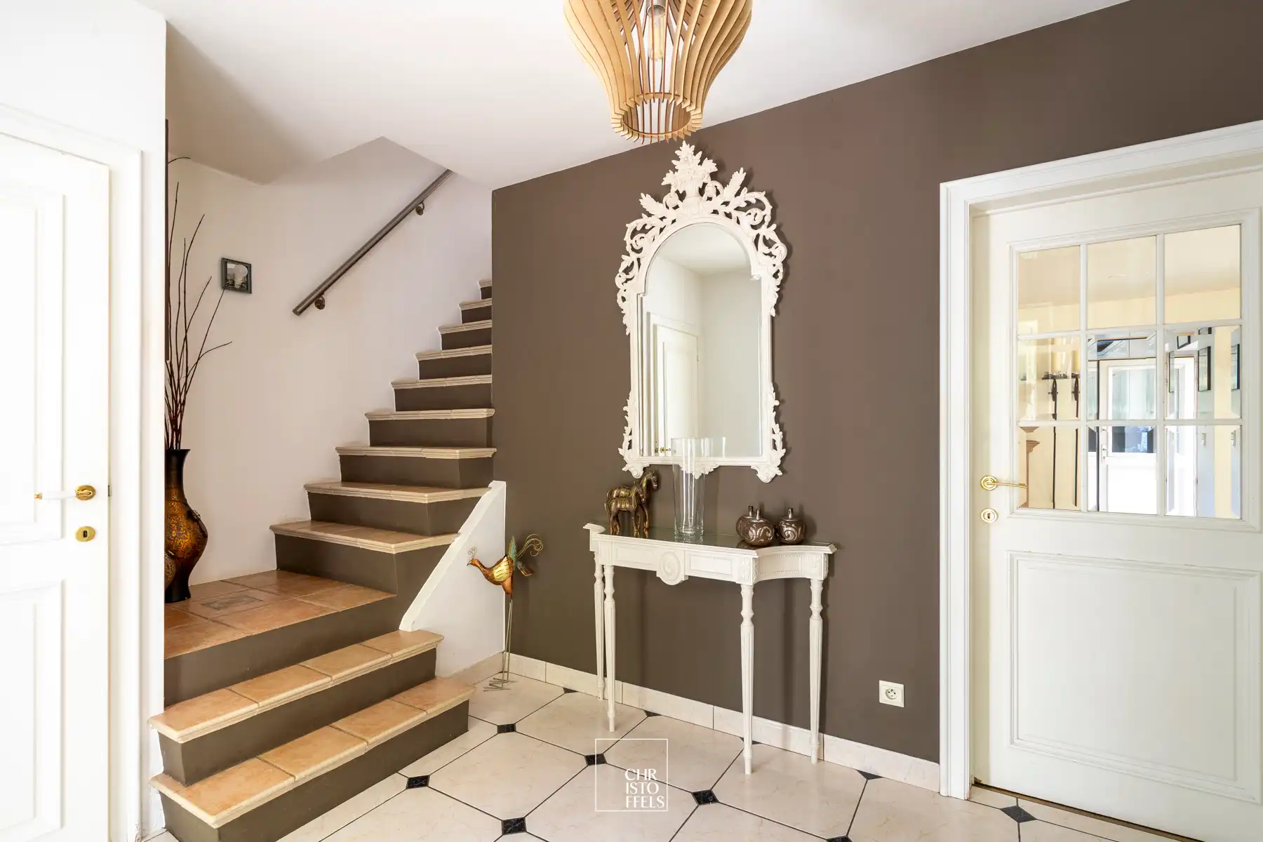 Charmante villa op een perceel van 1.136 m² in bosrijke omgeving foto 9