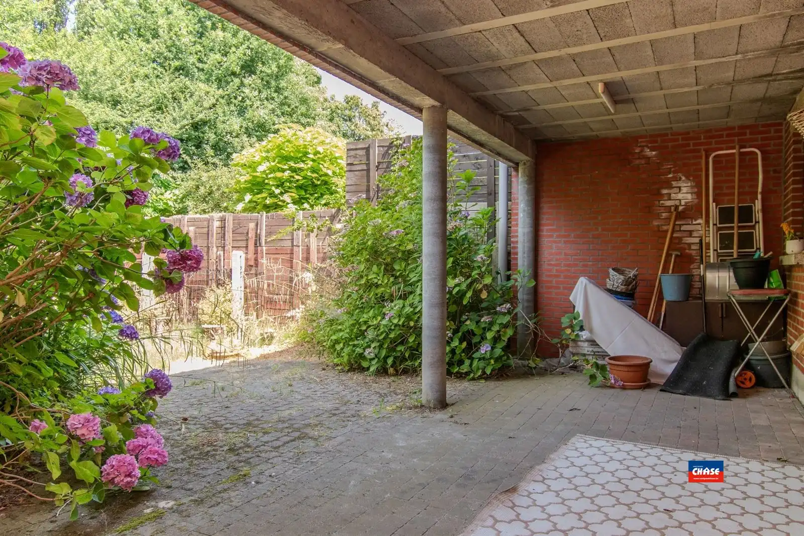 Rustig gelegen Bel-étage met drie slaapkamers, oprit, garage en een grote tuin  foto 7