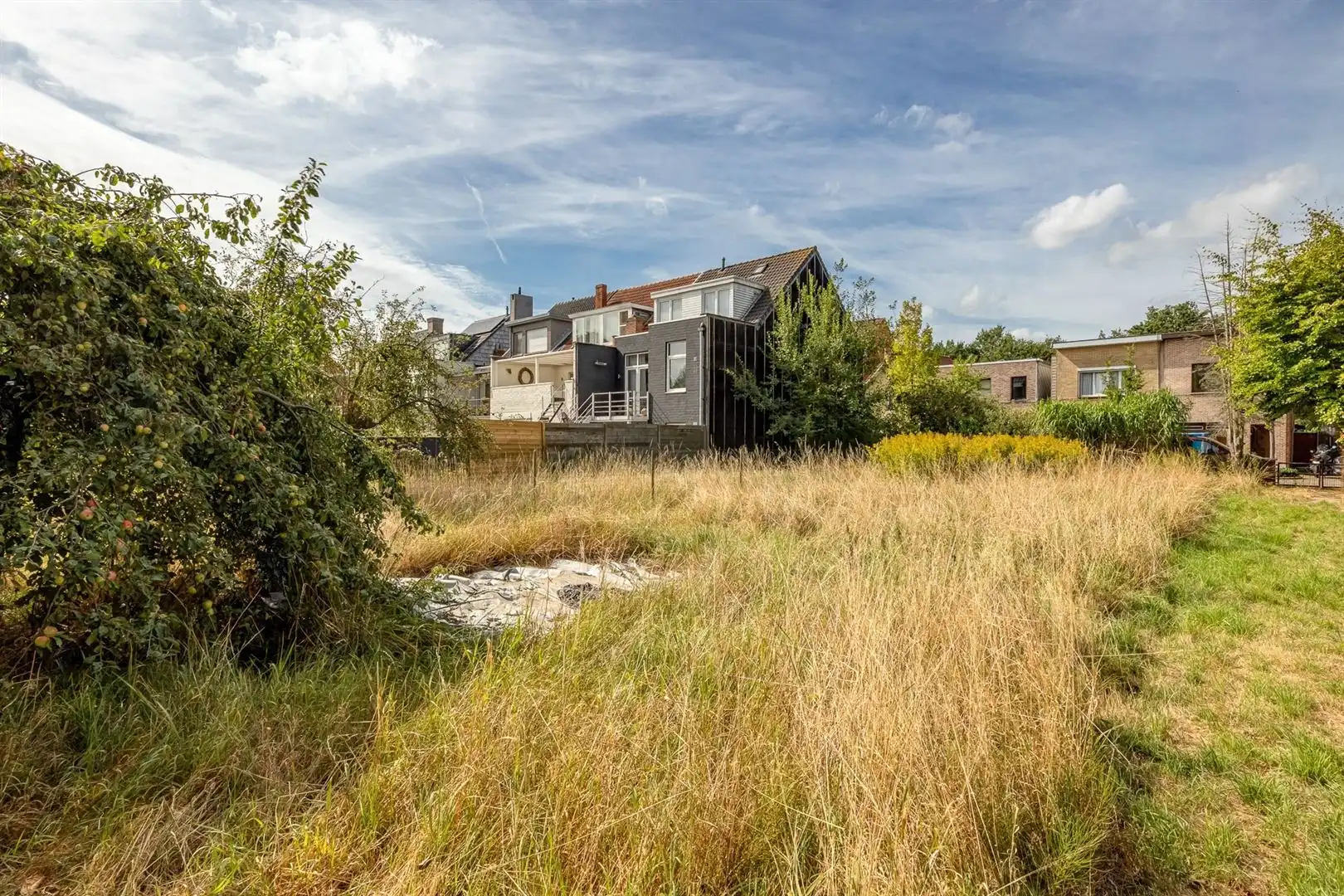 Bouwgrond voor halfopen woning in kindvriendelijke straat foto 3