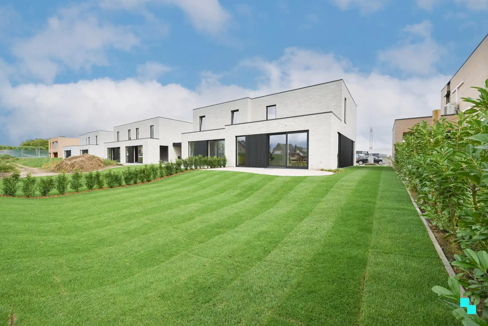 Halfopen nieuwbouwwoning in Wielsbeke foto {{pictureIndex}}