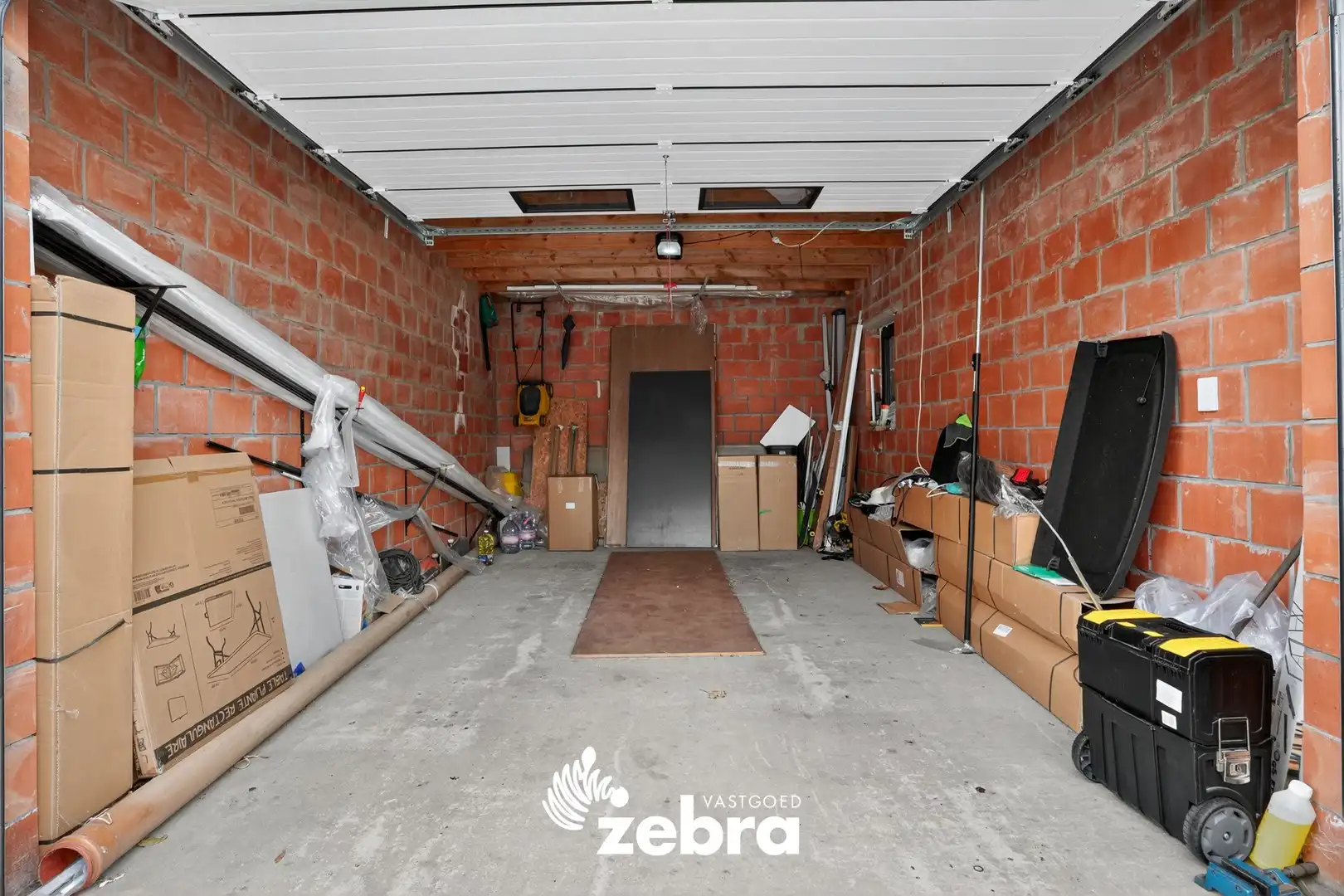 Ruime, instapklare woning met 5 slaapkamers en dubbele garage te Koolskamp! foto 25