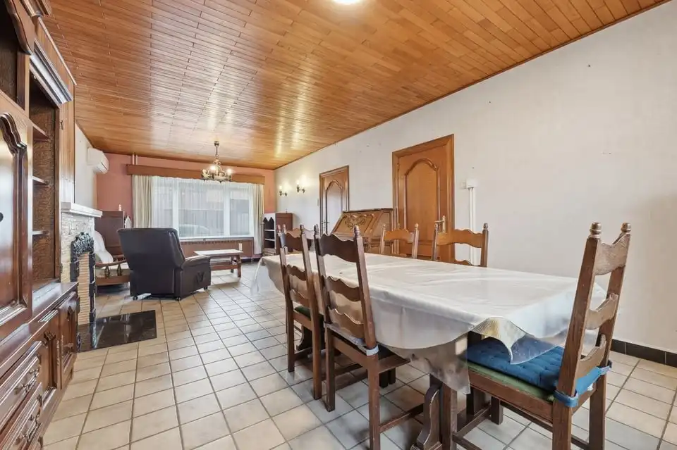 RUIME GEZINSWONING MET 3 SLKS, TUIN EN GARAGEBOX IN TONGEREN foto 6