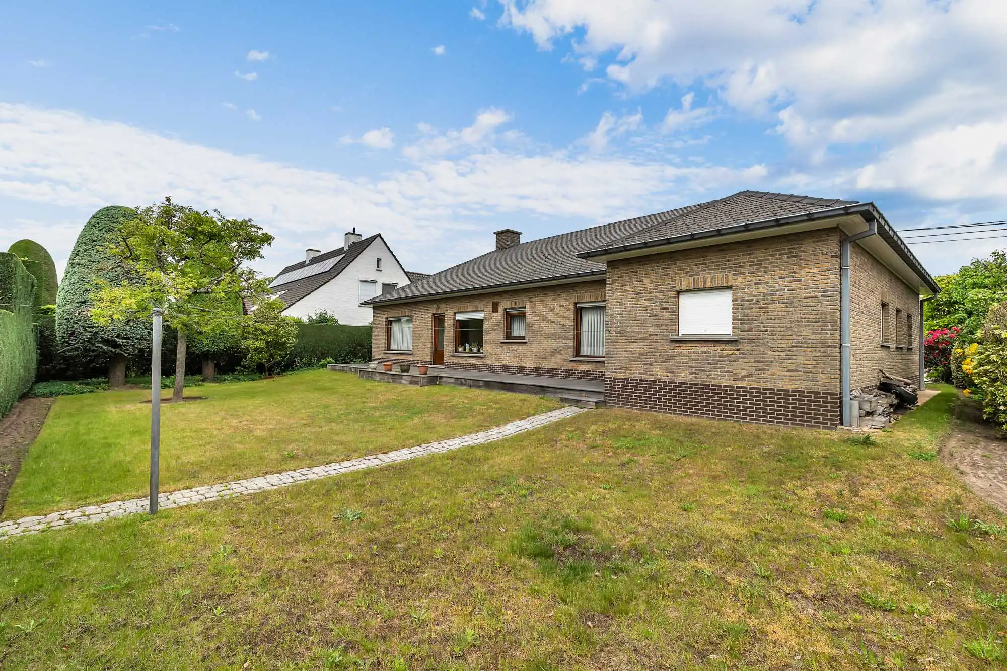 Statige bungalow met tal van mogelijkheden op topligging foto 2