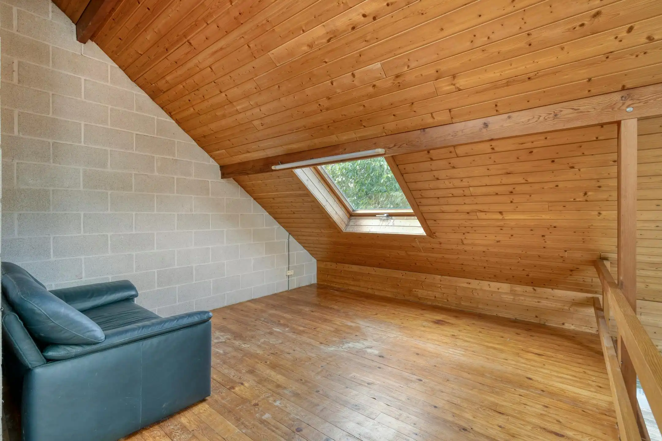 Uniek, lichtrijk huis te koop met speelse tussenniveaus  foto 27