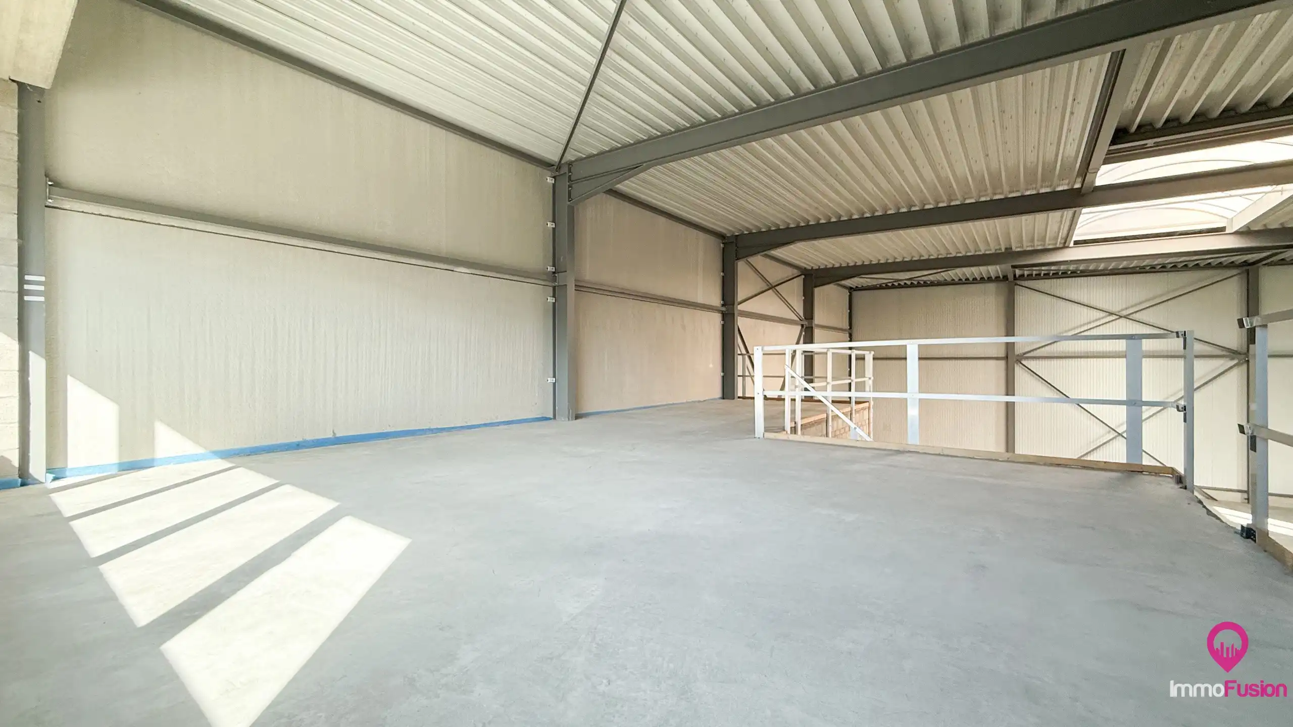 Recente, instapklare magazijnruimte van 440 m² te Houthalen! foto 25