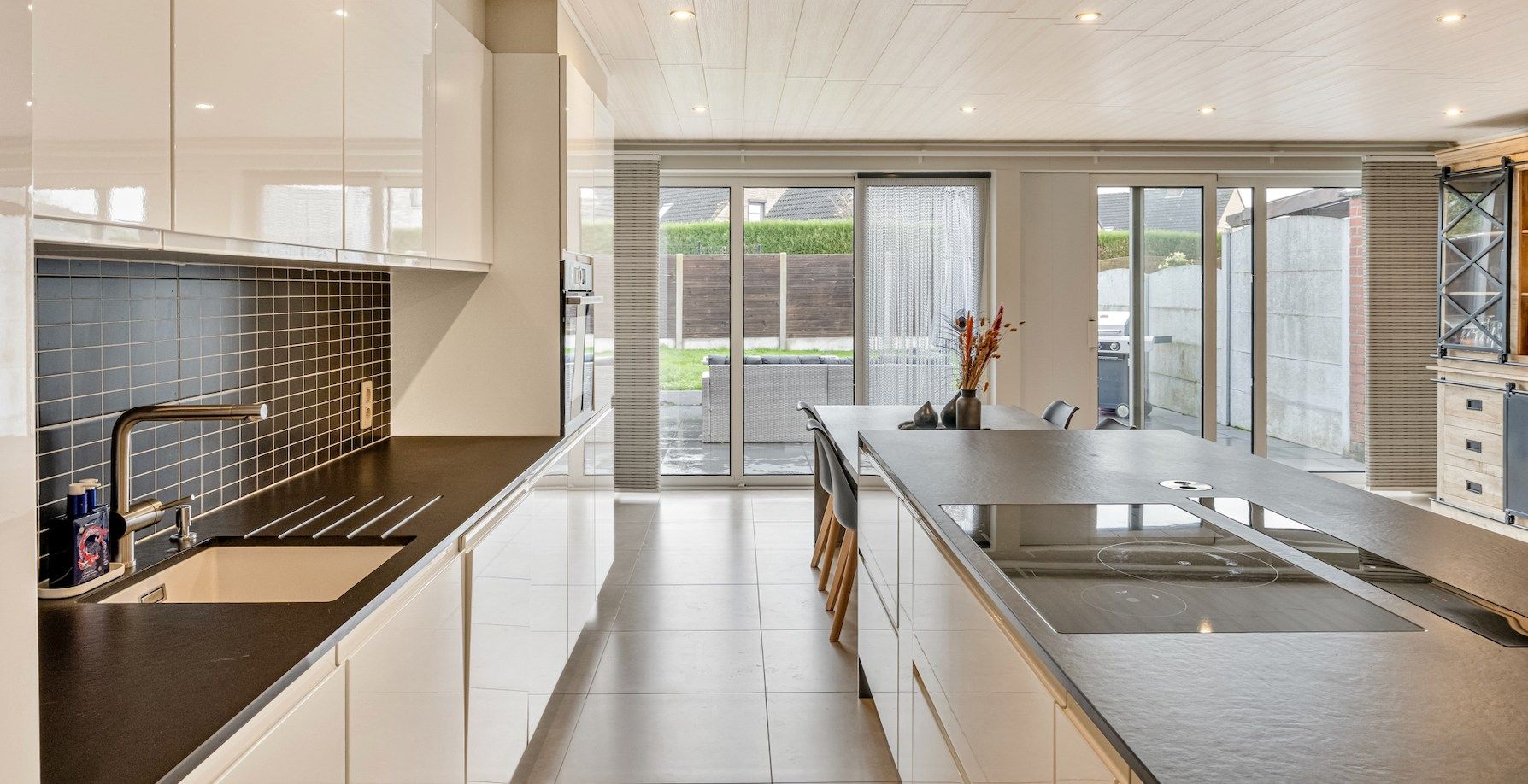 Comfortabele gezinswoning in rustige wijk foto 8