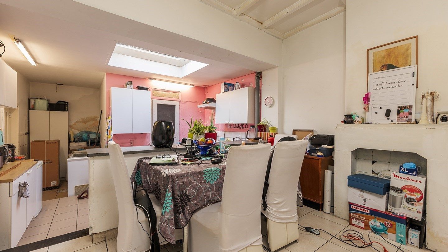 Hoekwoning met 3 slaapkamers en 2 badkamers in centrum foto 4