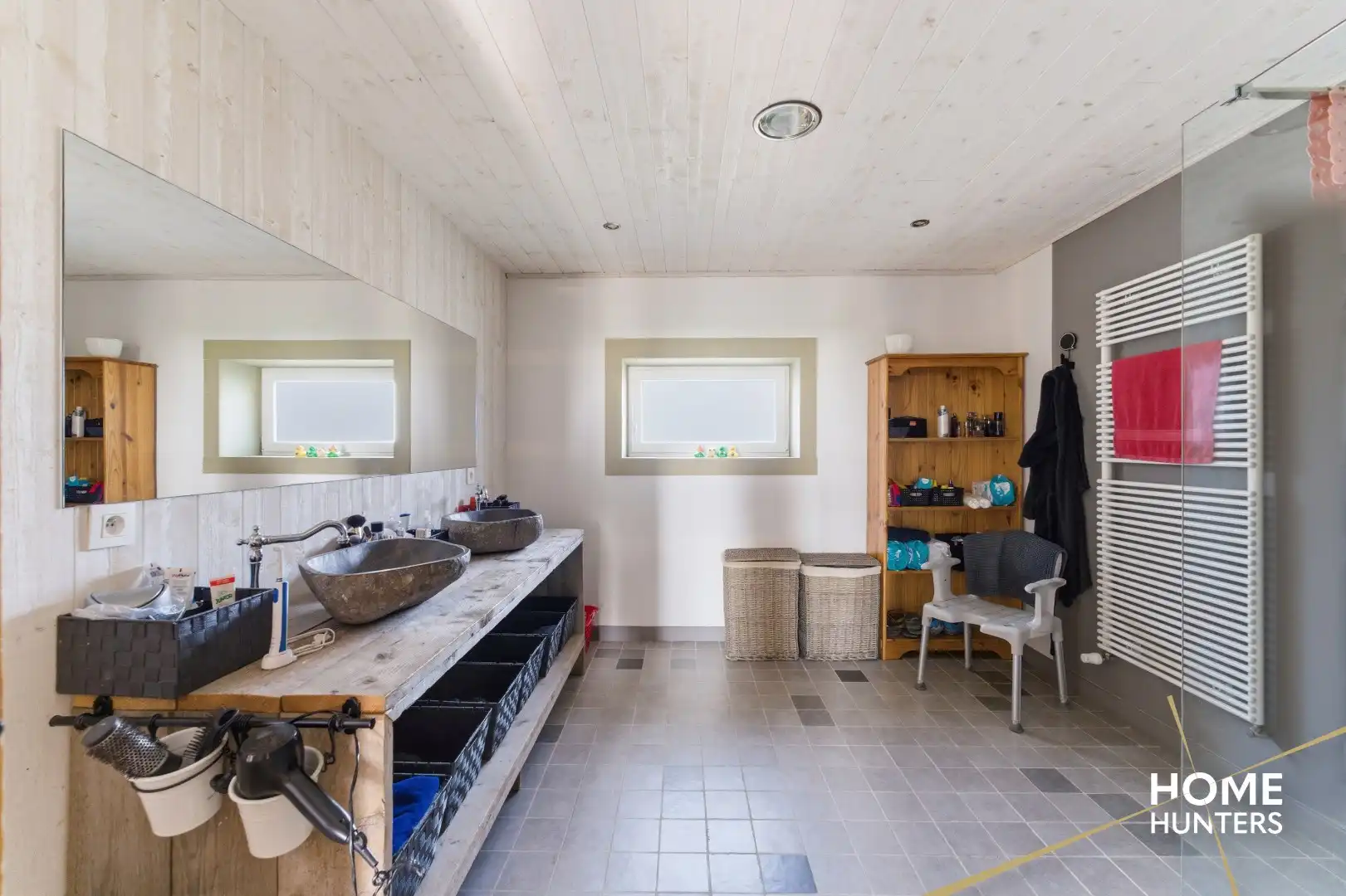 Instapklare hoekwoning in het rustige Leffinge! foto 7