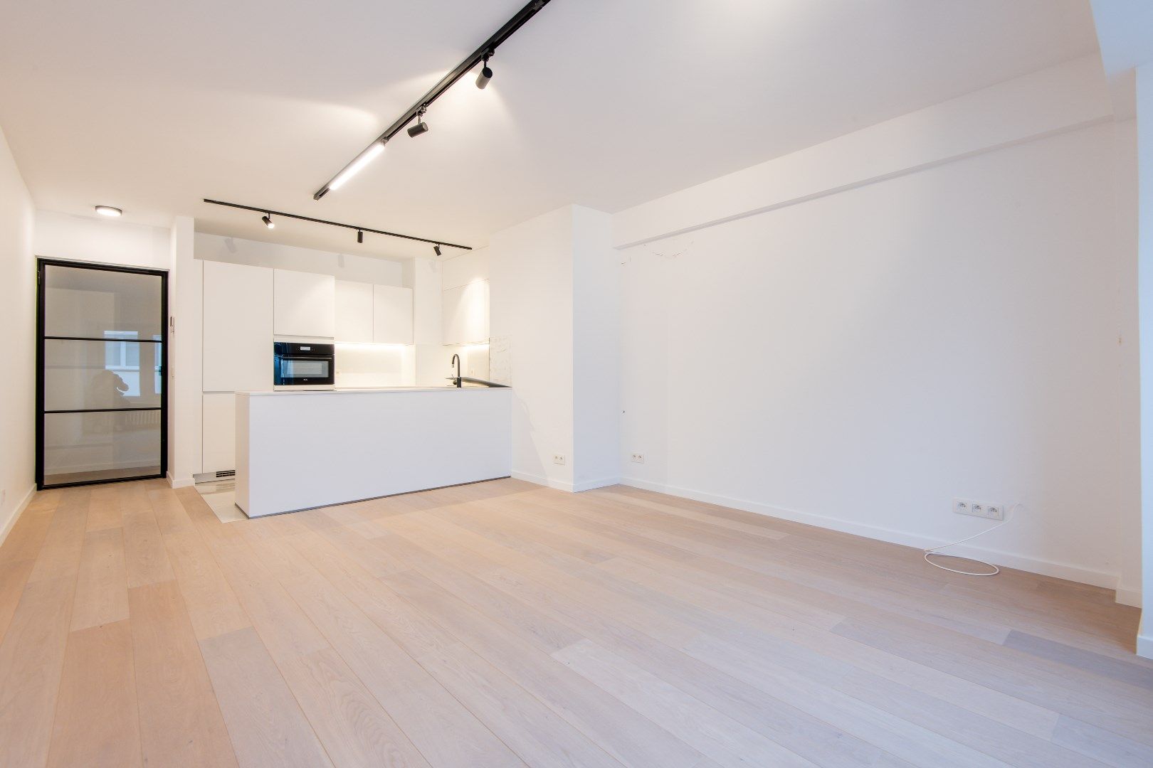 Gerenoveerd appartement met zuid-west oriëntatie gelegen vlakbij de Zeedijk en de Dumortierlaan foto 3