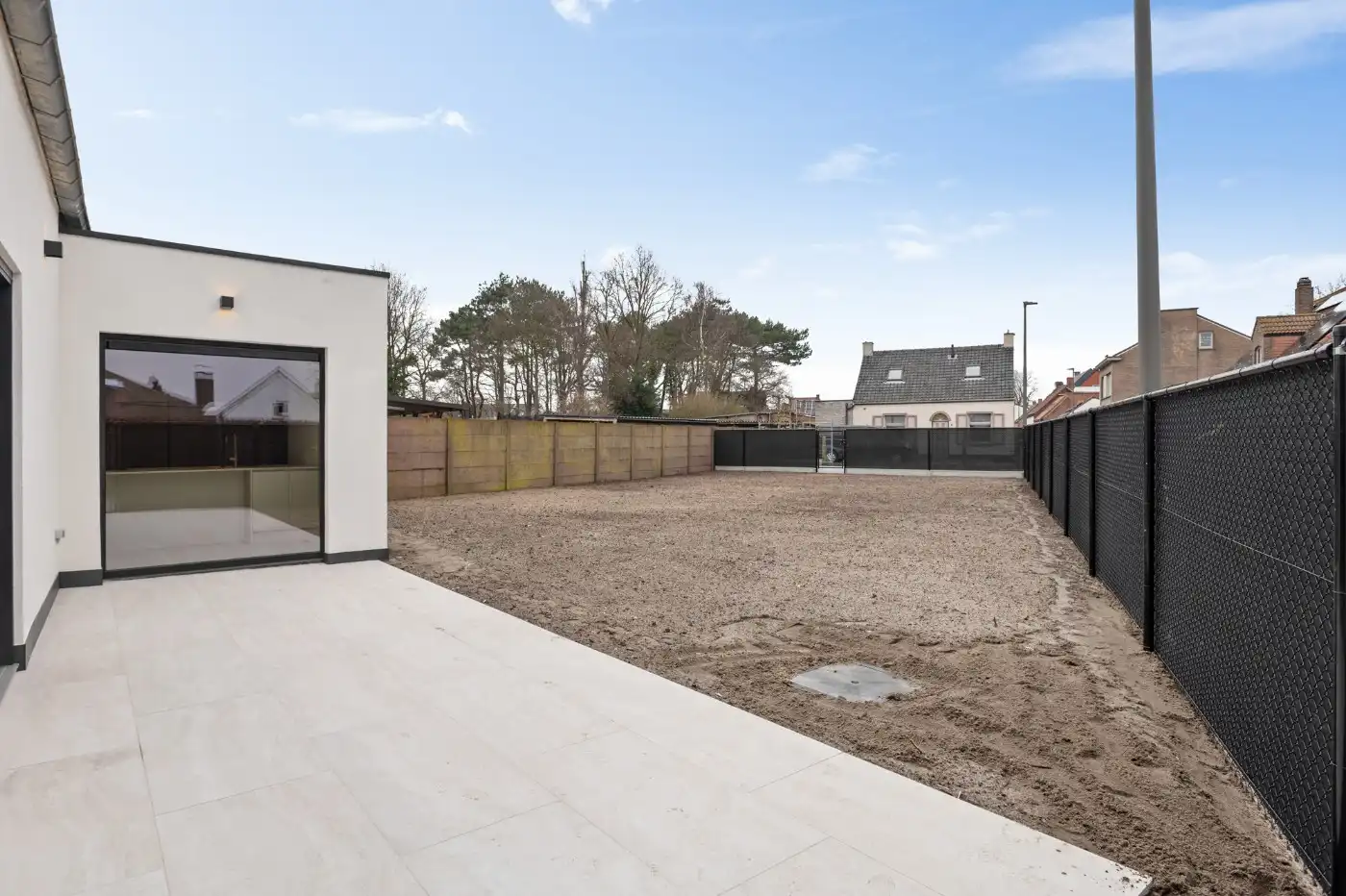 Prachtig gerenoveerde open bebouwing met 3 slpk. en autostaanplaats foto 22