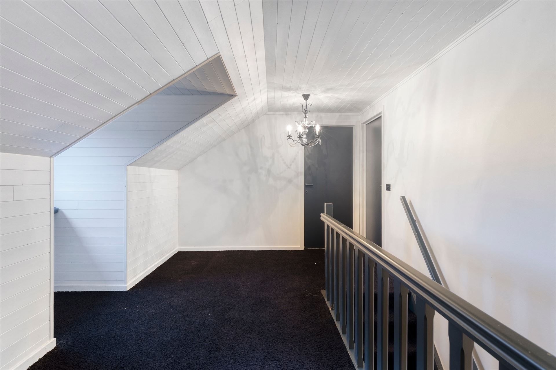 Villa op 1159m² grond. Uitstekend bereikbaar! foto 13