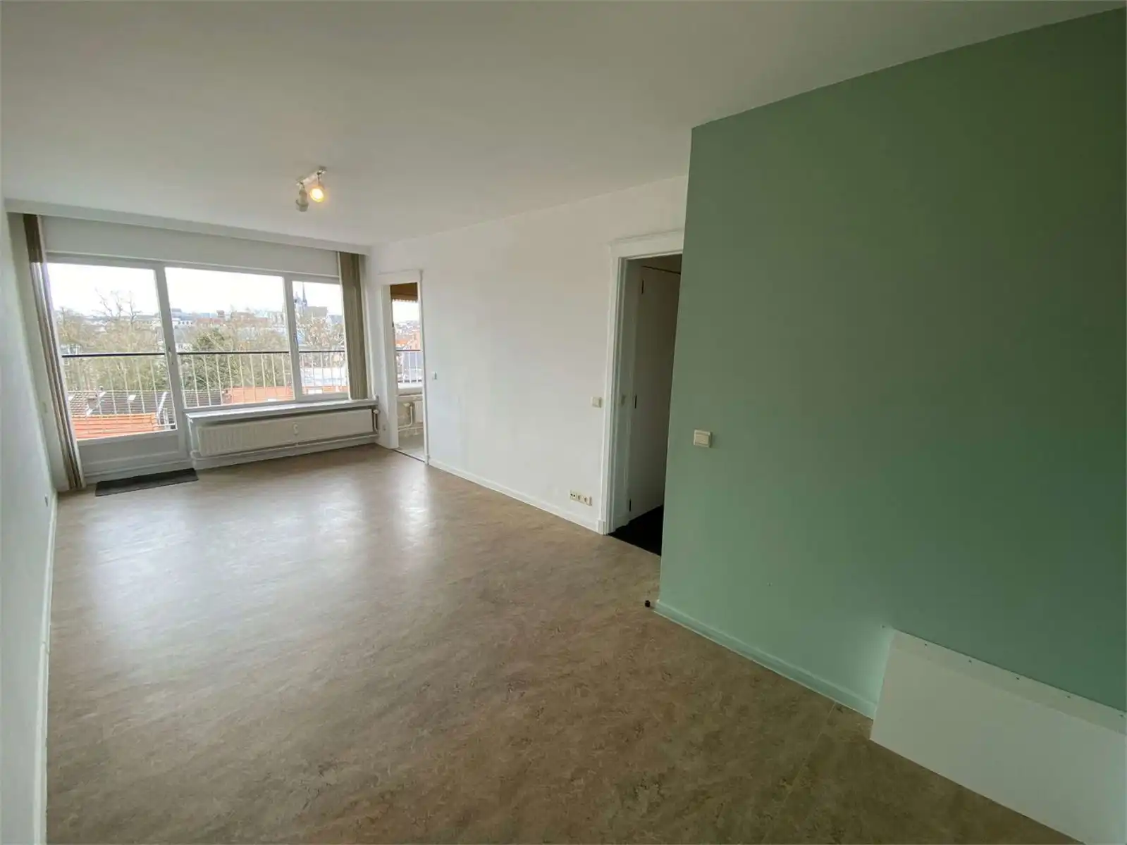 Ruime studio te huur in centrum Leuven foto 3