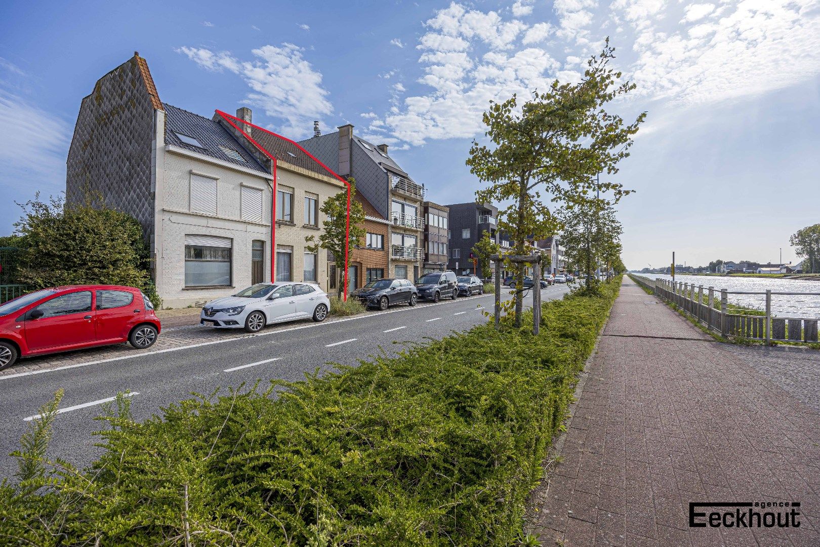 Ruime woning met tuin, terras en 3 slaapkamers met open zicht op de vaart! foto 17