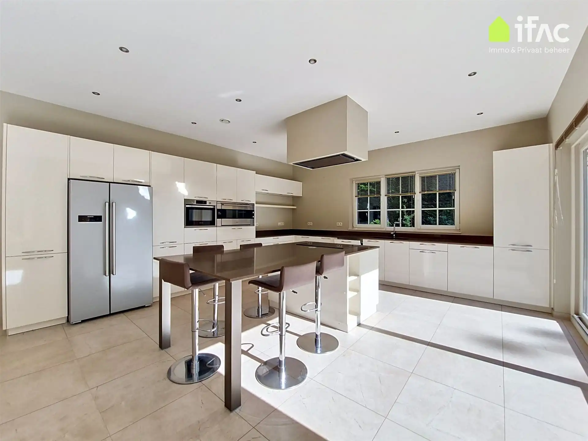 Exclusieve luxevilla op 14,47are in woonpark foto 16